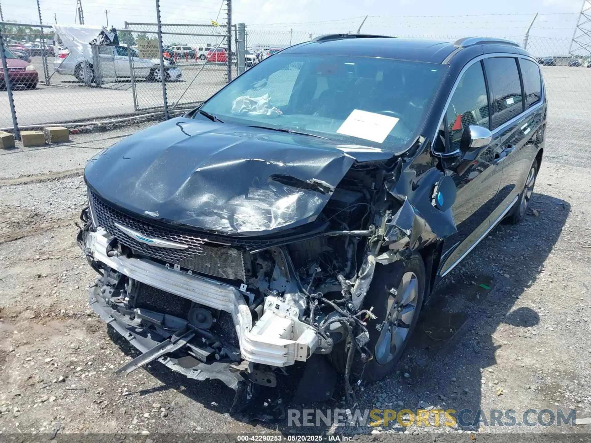 6 Photograph of a damaged car 2C4RC1N77LR112167 CHRYSLER PACIFICA HYBRID 2020