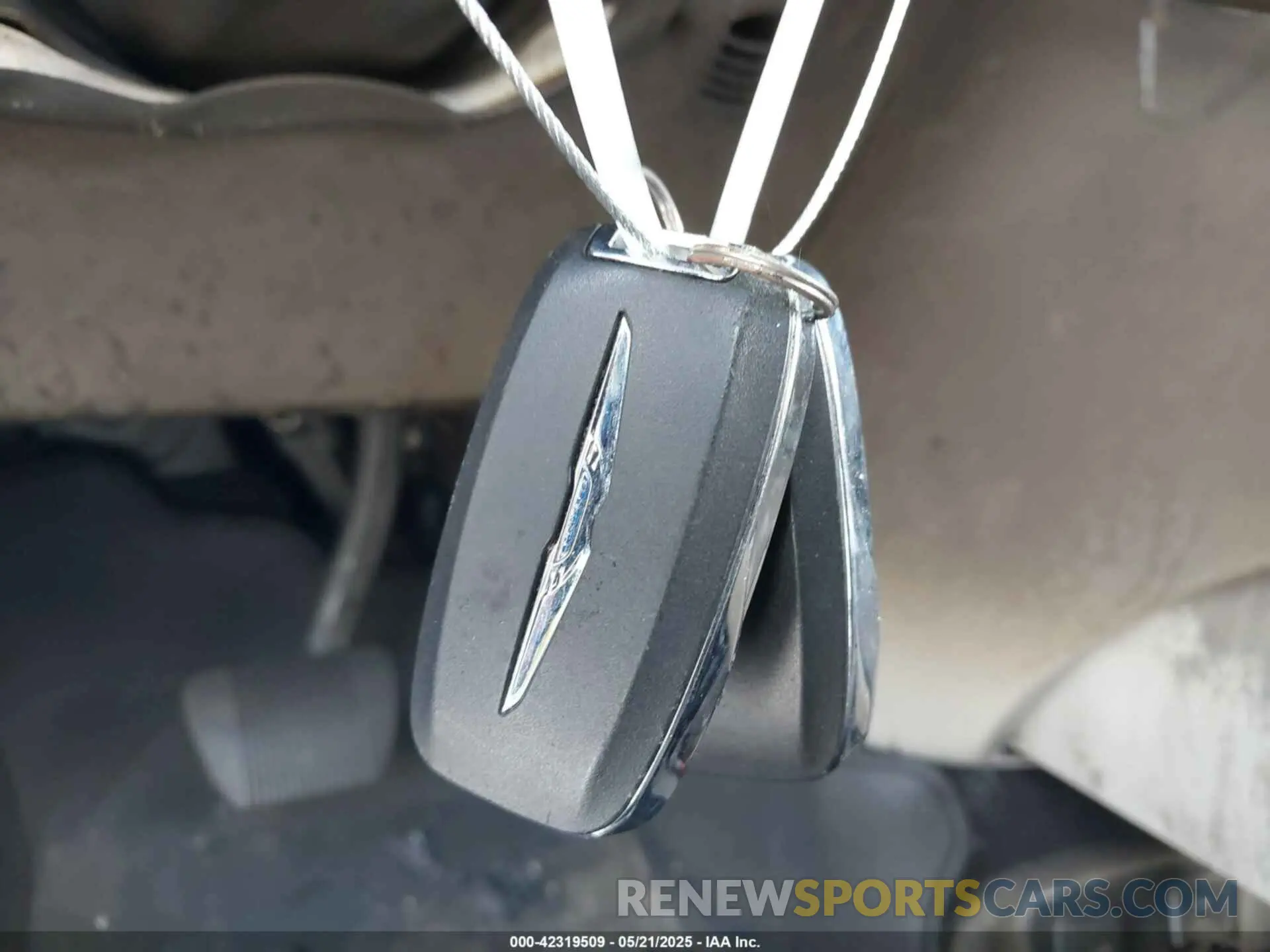 11 Photograph of a damaged car 2C4RC1L70MR522460 CHRYSLER PACIFICA HYBRID 2021
