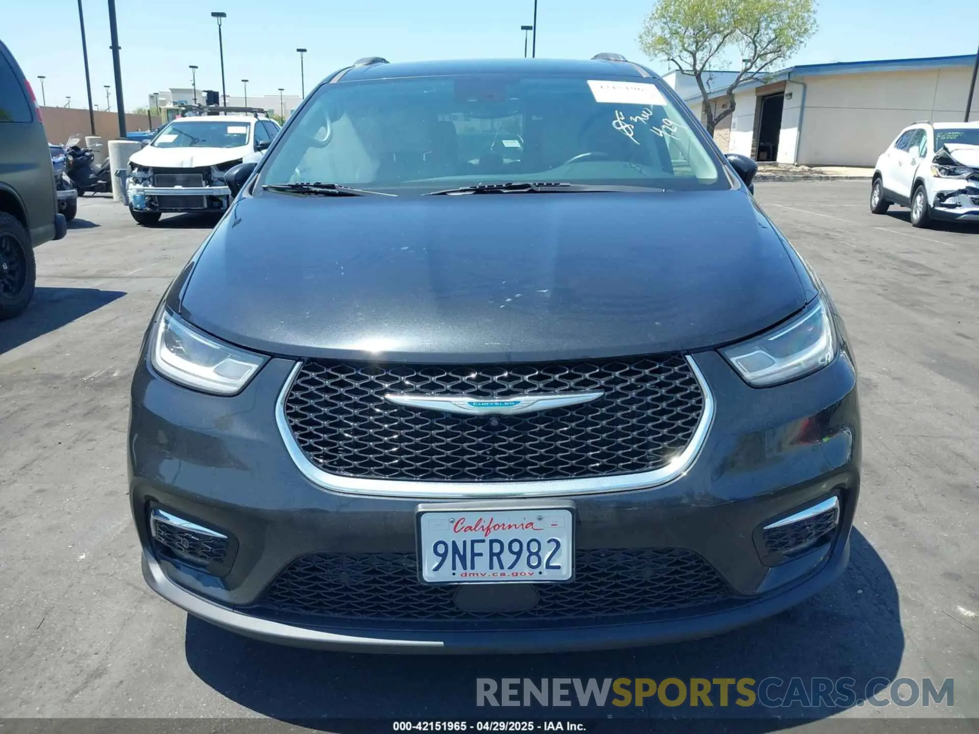 12 Photograph of a damaged car 2C4RC1L71MR599631 CHRYSLER PACIFICA HYBRID 2021