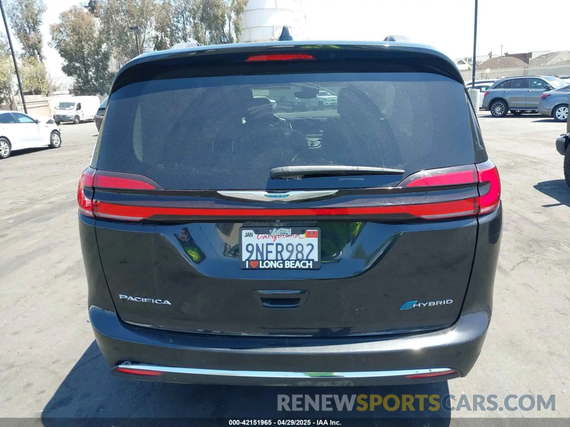 16 Photograph of a damaged car 2C4RC1L71MR599631 CHRYSLER PACIFICA HYBRID 2021