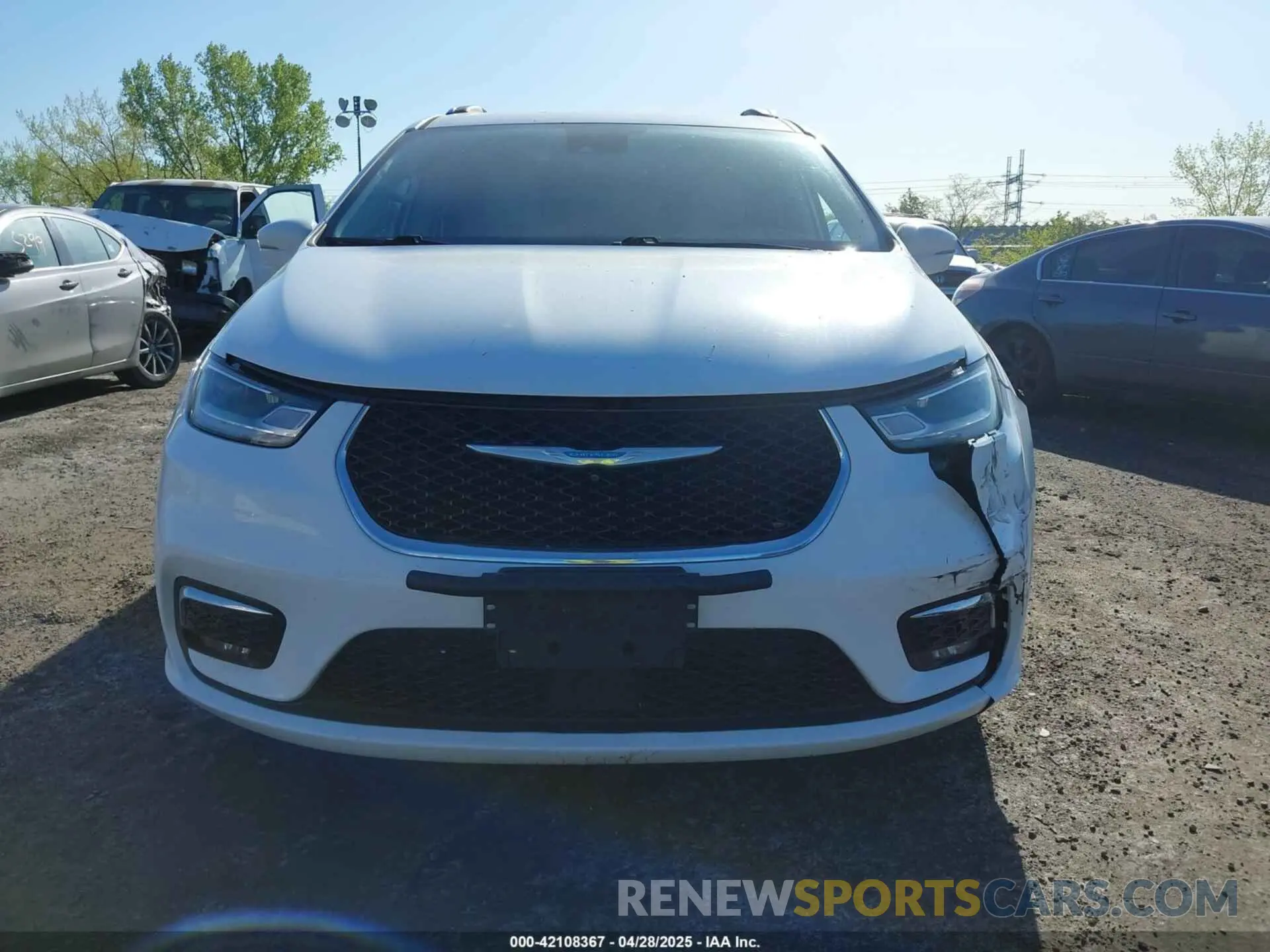 12 Photograph of a damaged car 2C4RC1L72MR599542 CHRYSLER PACIFICA HYBRID 2021