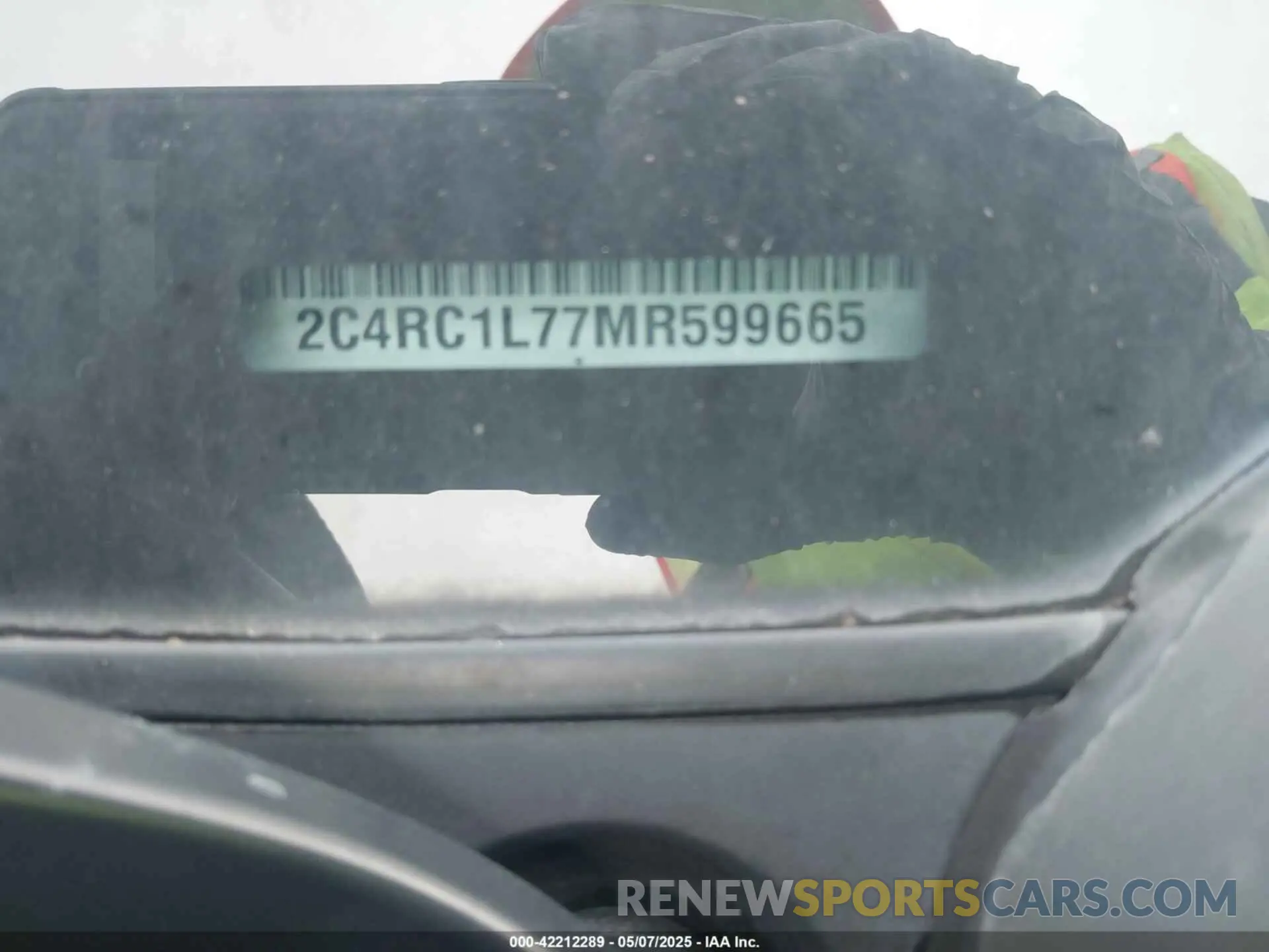 9 Photograph of a damaged car 2C4RC1L77MR599665 CHRYSLER PACIFICA HYBRID 2021