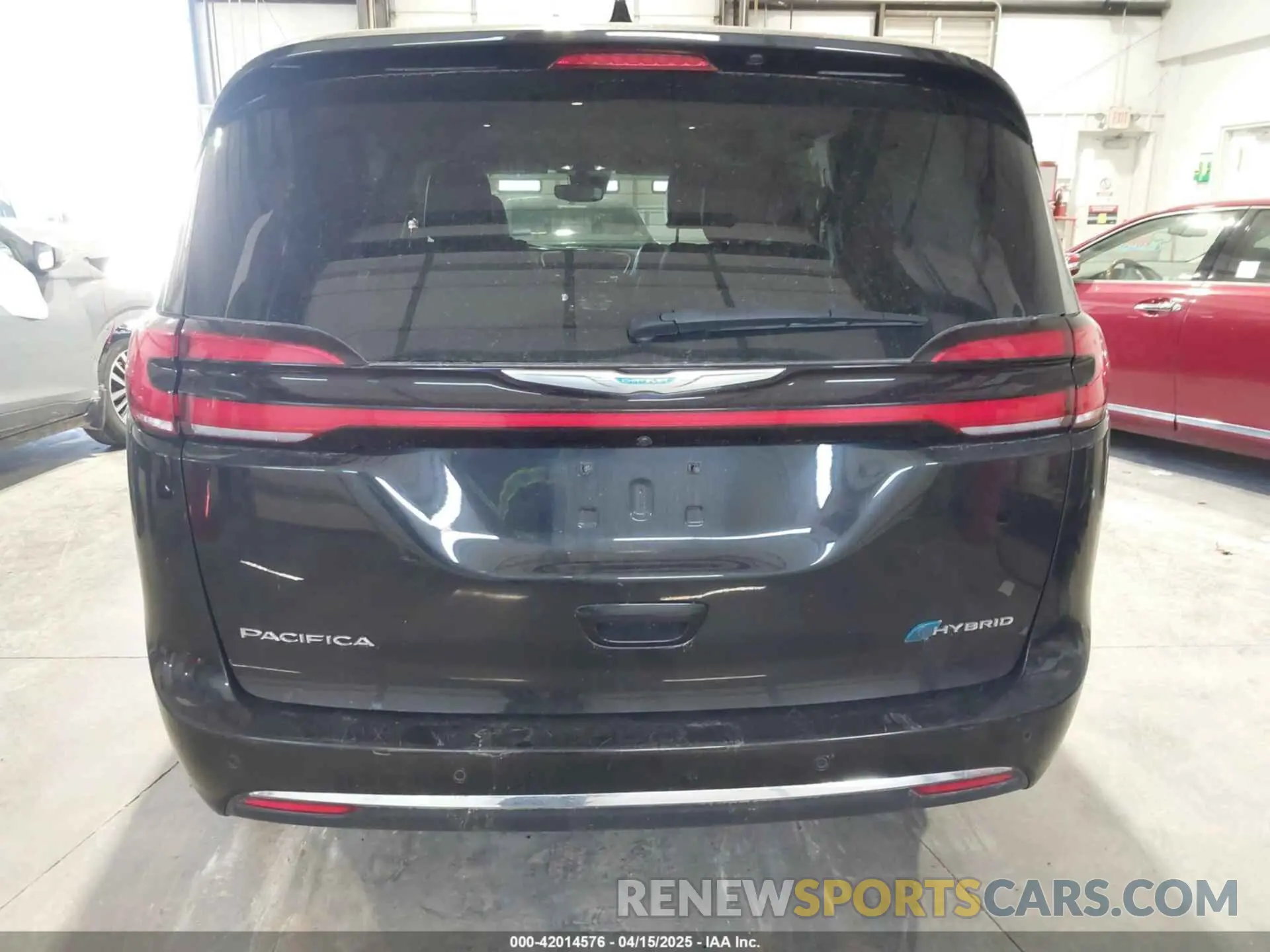 16 Photograph of a damaged car 2C4RC1L78MR578341 CHRYSLER PACIFICA HYBRID 2021
