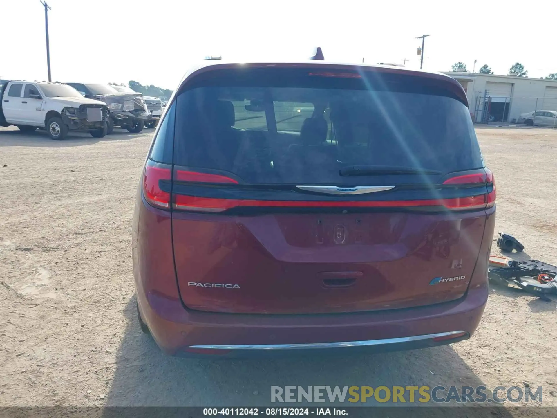 17 Photograph of a damaged car 2C4RC1L78MR603108 CHRYSLER PACIFICA HYBRID 2021