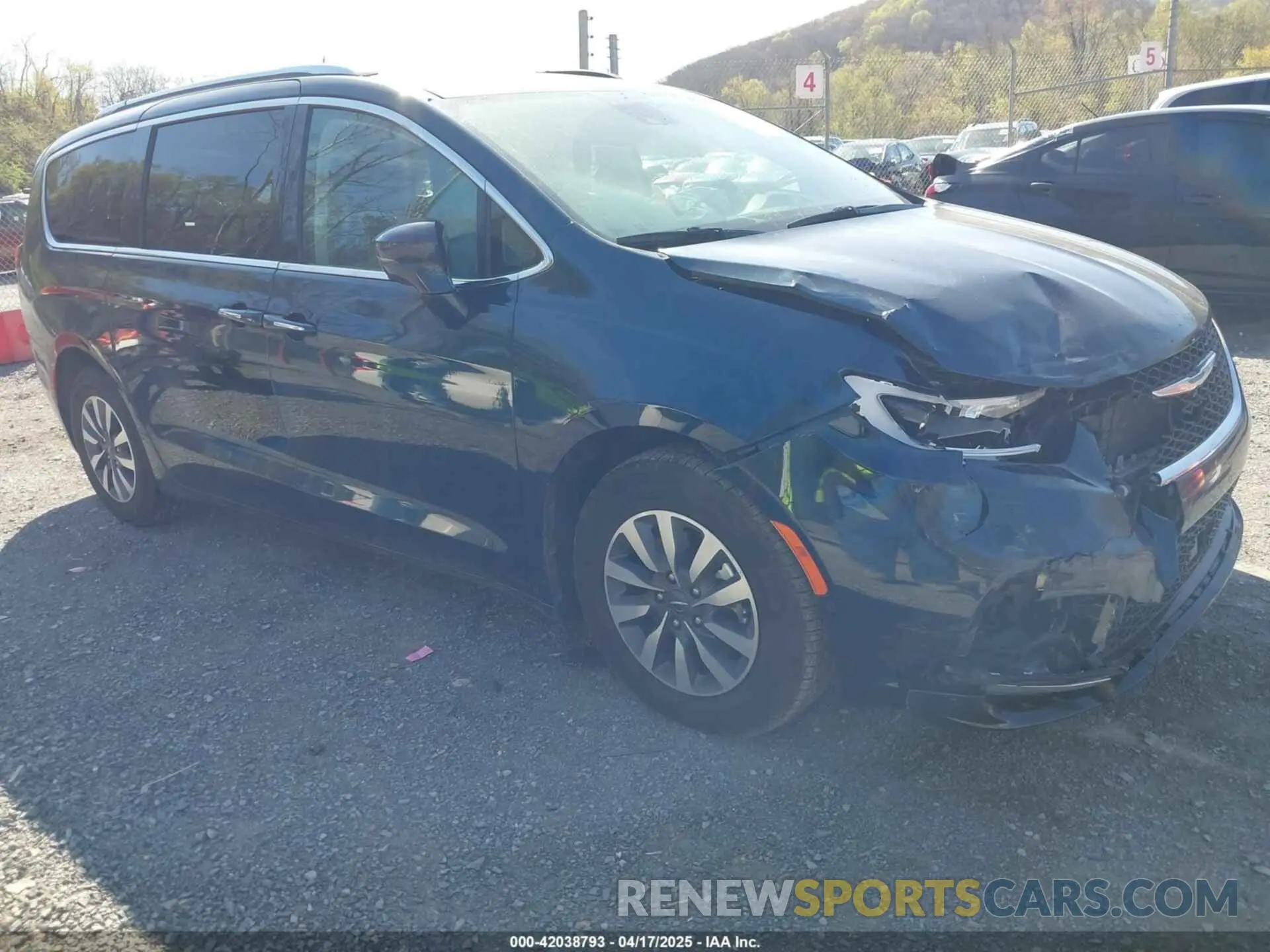 1 Photograph of a damaged car 2C4RC1L79MR596475 CHRYSLER PACIFICA HYBRID 2021