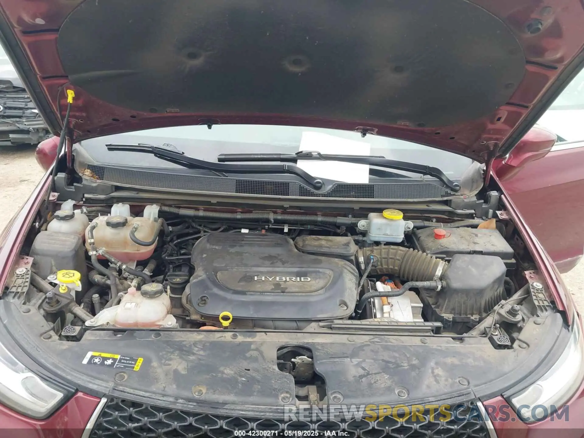 10 Photograph of a damaged car 2C4RC1L7XMR599210 CHRYSLER PACIFICA HYBRID 2021