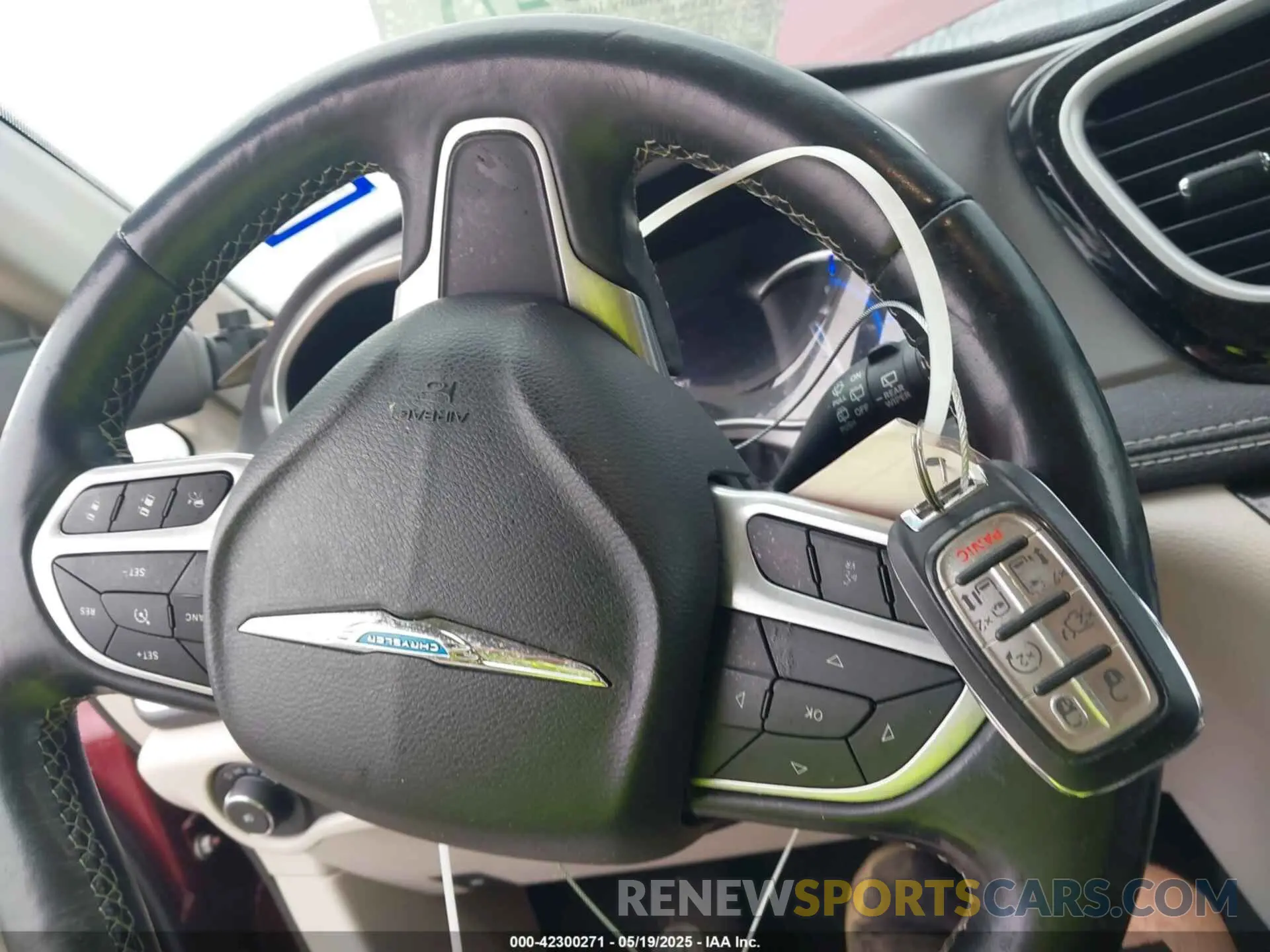 11 Photograph of a damaged car 2C4RC1L7XMR599210 CHRYSLER PACIFICA HYBRID 2021