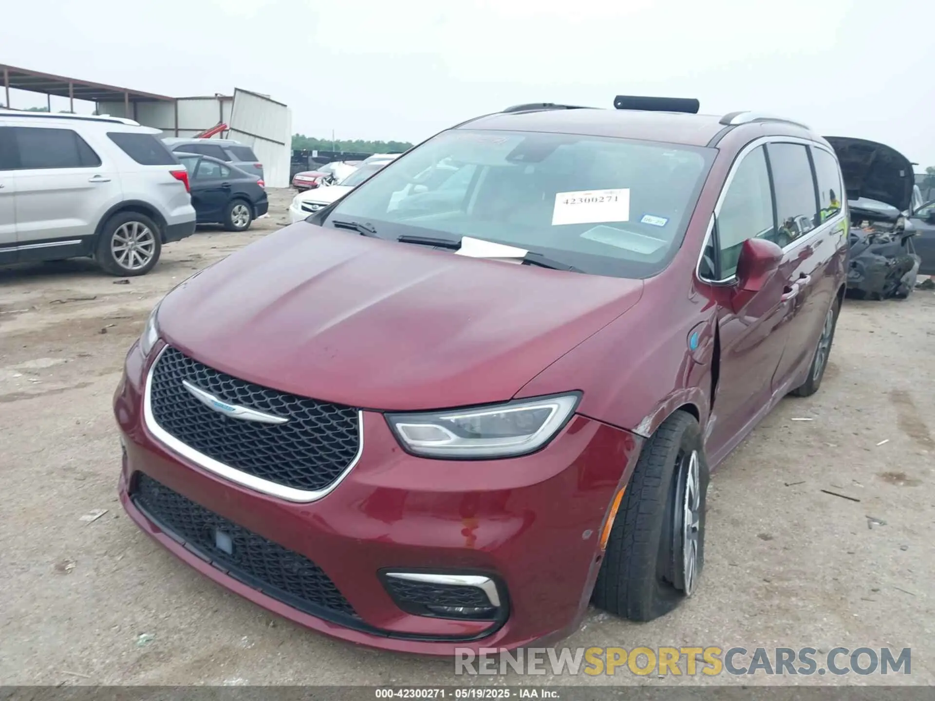 2 Photograph of a damaged car 2C4RC1L7XMR599210 CHRYSLER PACIFICA HYBRID 2021