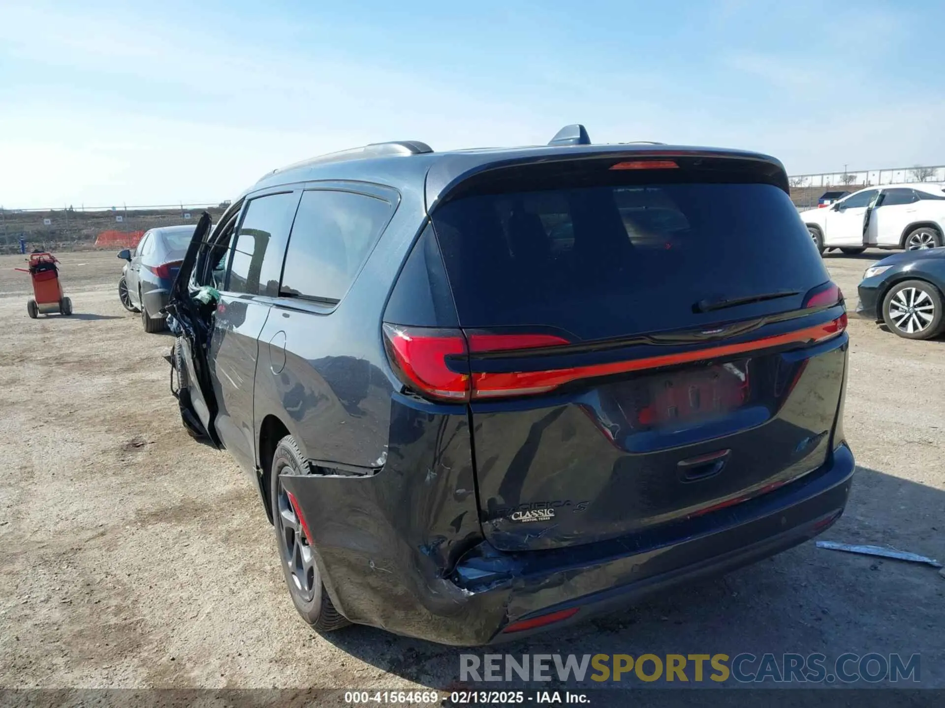 3 Photograph of a damaged car 2C4RC1S75MR541409 CHRYSLER PACIFICA HYBRID 2021