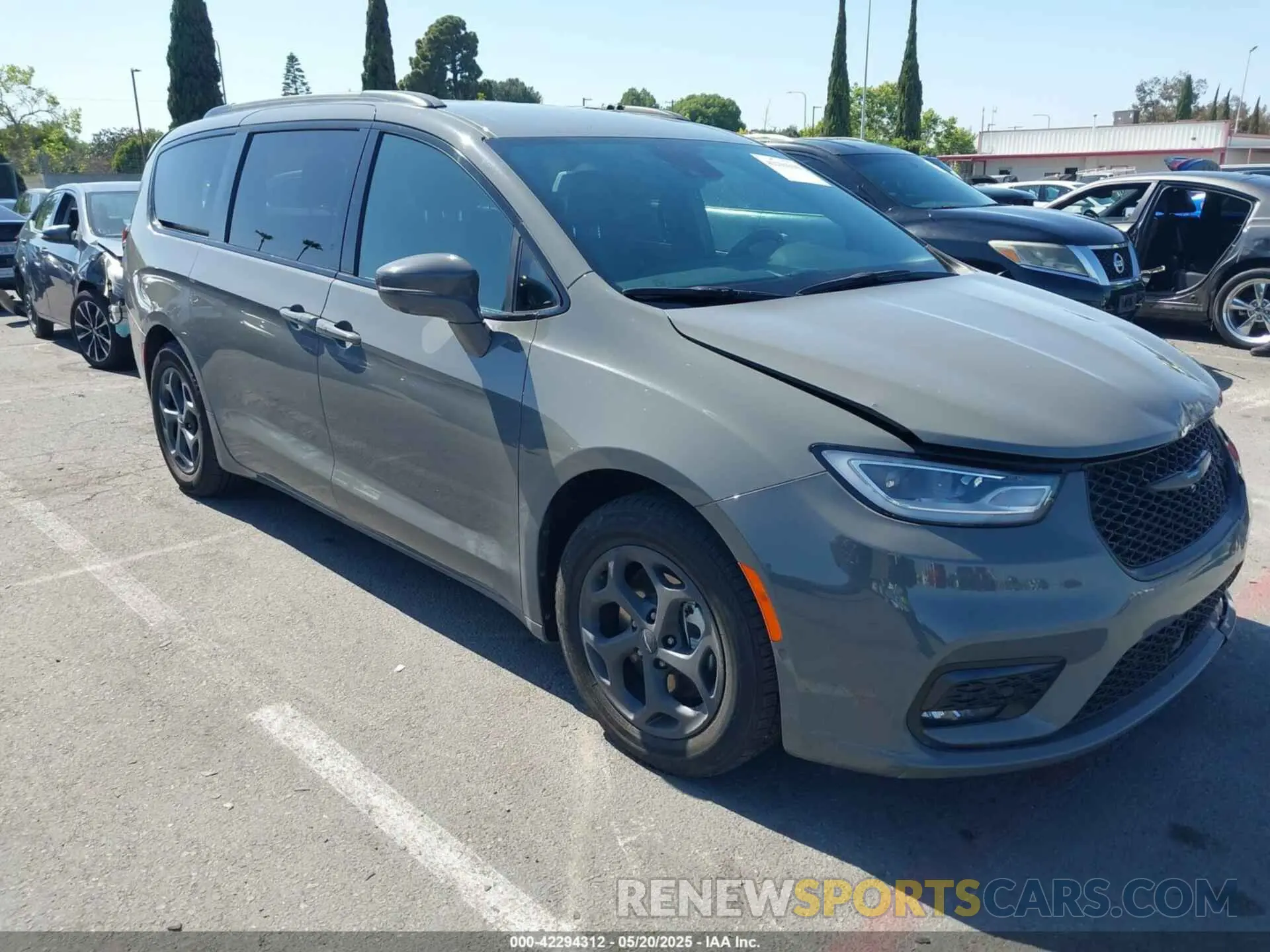 1 Photograph of a damaged car 2C4RC1S76MR544495 CHRYSLER PACIFICA HYBRID 2021