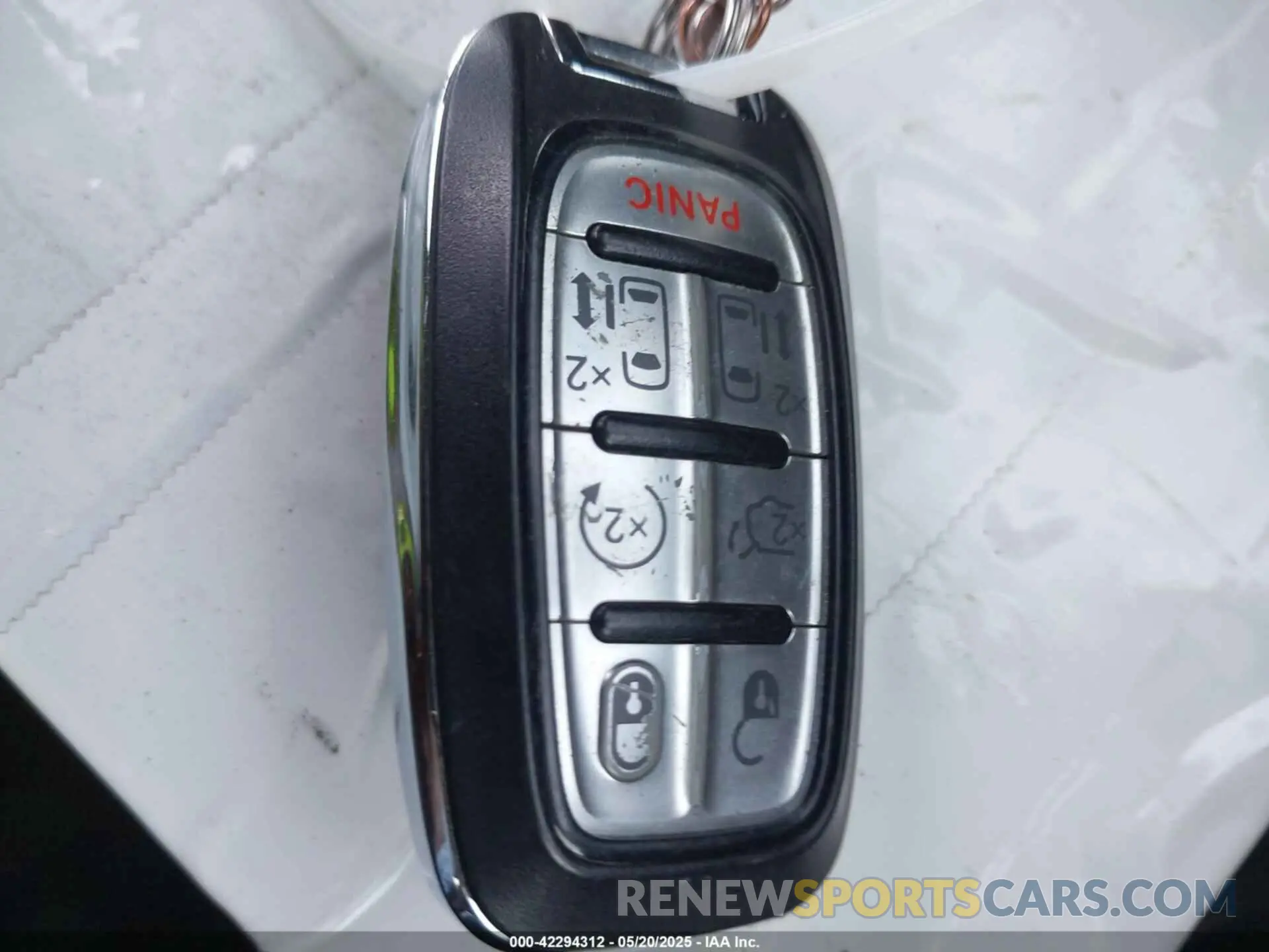 11 Photograph of a damaged car 2C4RC1S76MR544495 CHRYSLER PACIFICA HYBRID 2021