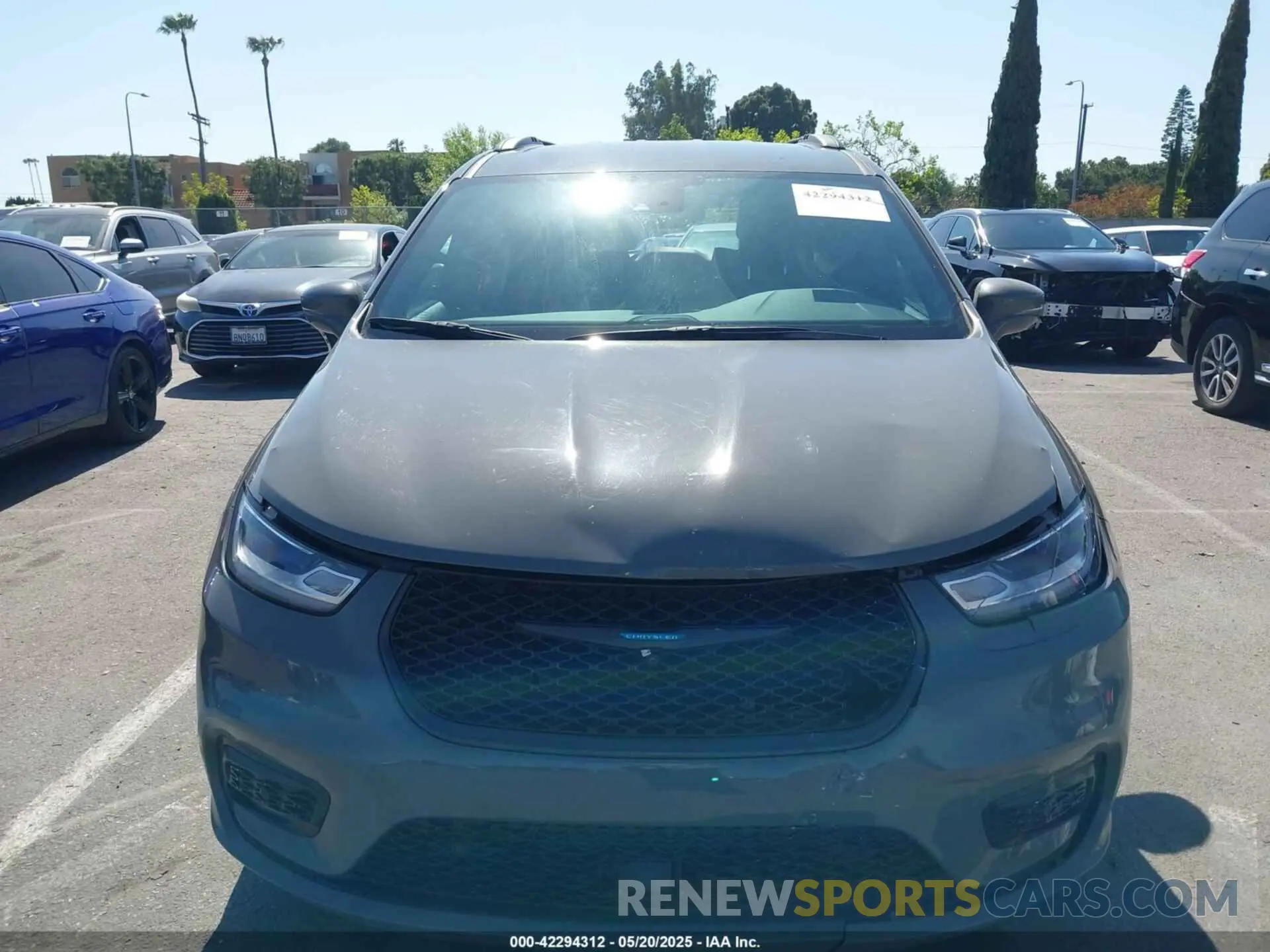 12 Photograph of a damaged car 2C4RC1S76MR544495 CHRYSLER PACIFICA HYBRID 2021