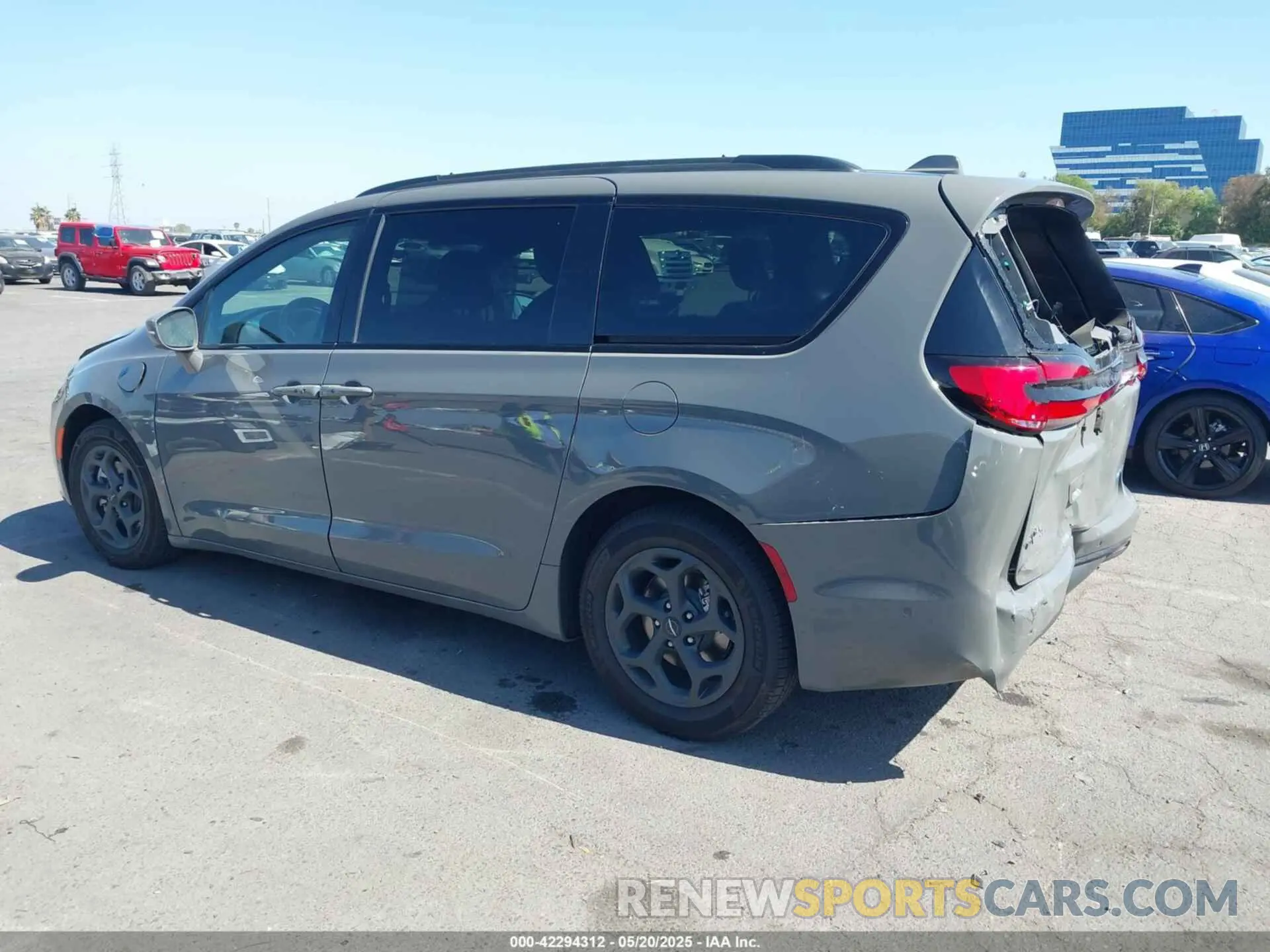 14 Photograph of a damaged car 2C4RC1S76MR544495 CHRYSLER PACIFICA HYBRID 2021