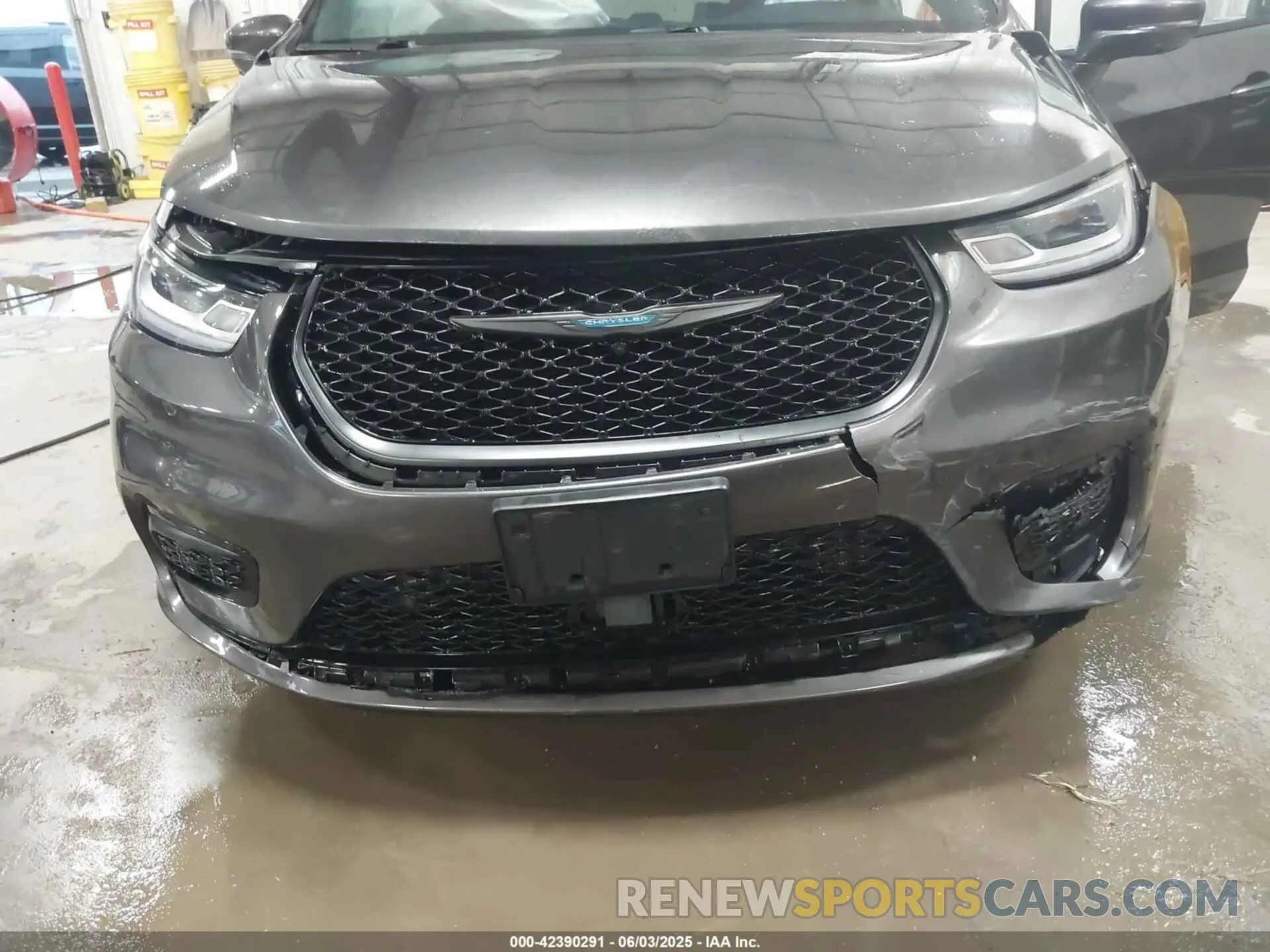6 Photograph of a damaged car 2C4RC1S77MR517581 CHRYSLER PACIFICA HYBRID 2021