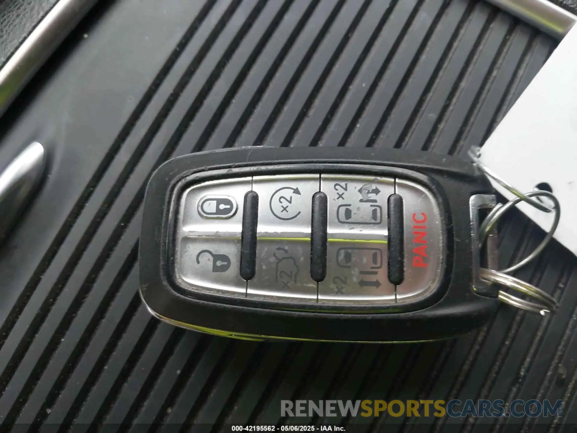 11 Photograph of a damaged car 2C4RC1S78MR535829 CHRYSLER PACIFICA HYBRID 2021