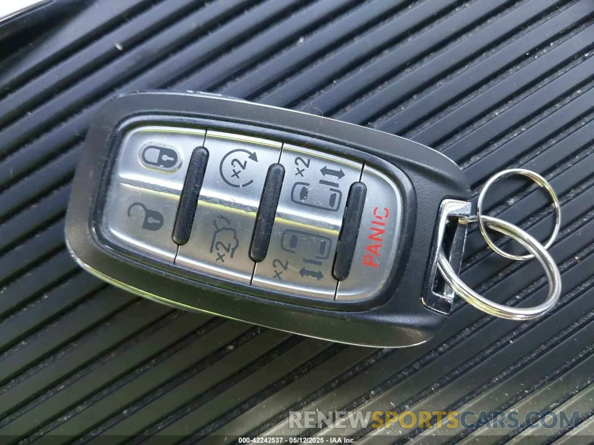 11 Photograph of a damaged car 2C4RC1L70NR161264 CHRYSLER PACIFICA HYBRID 2022