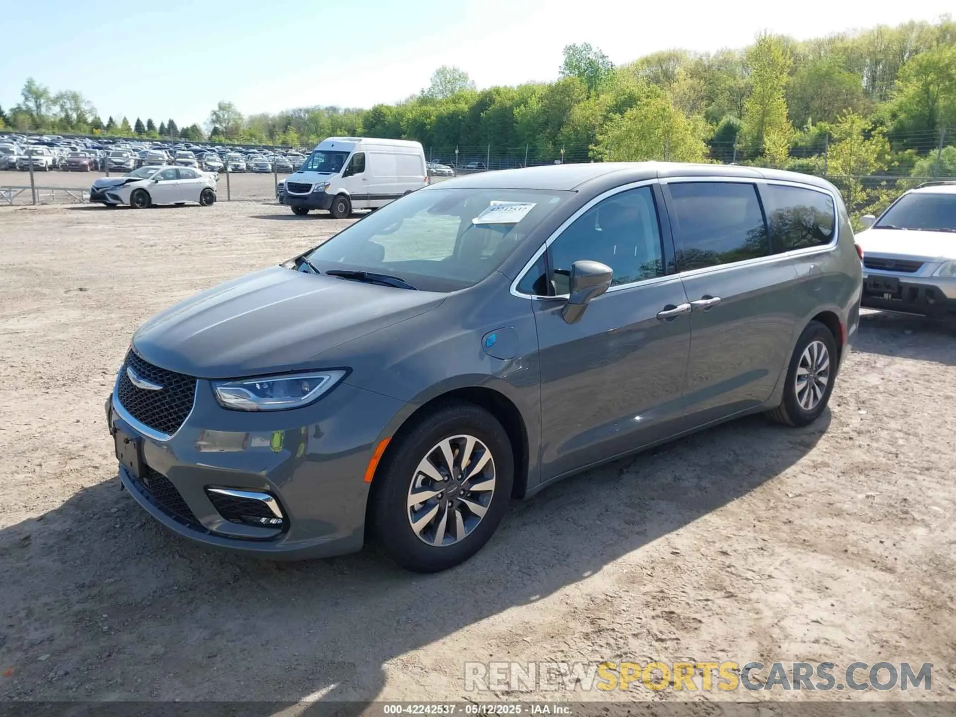 2 Photograph of a damaged car 2C4RC1L70NR161264 CHRYSLER PACIFICA HYBRID 2022