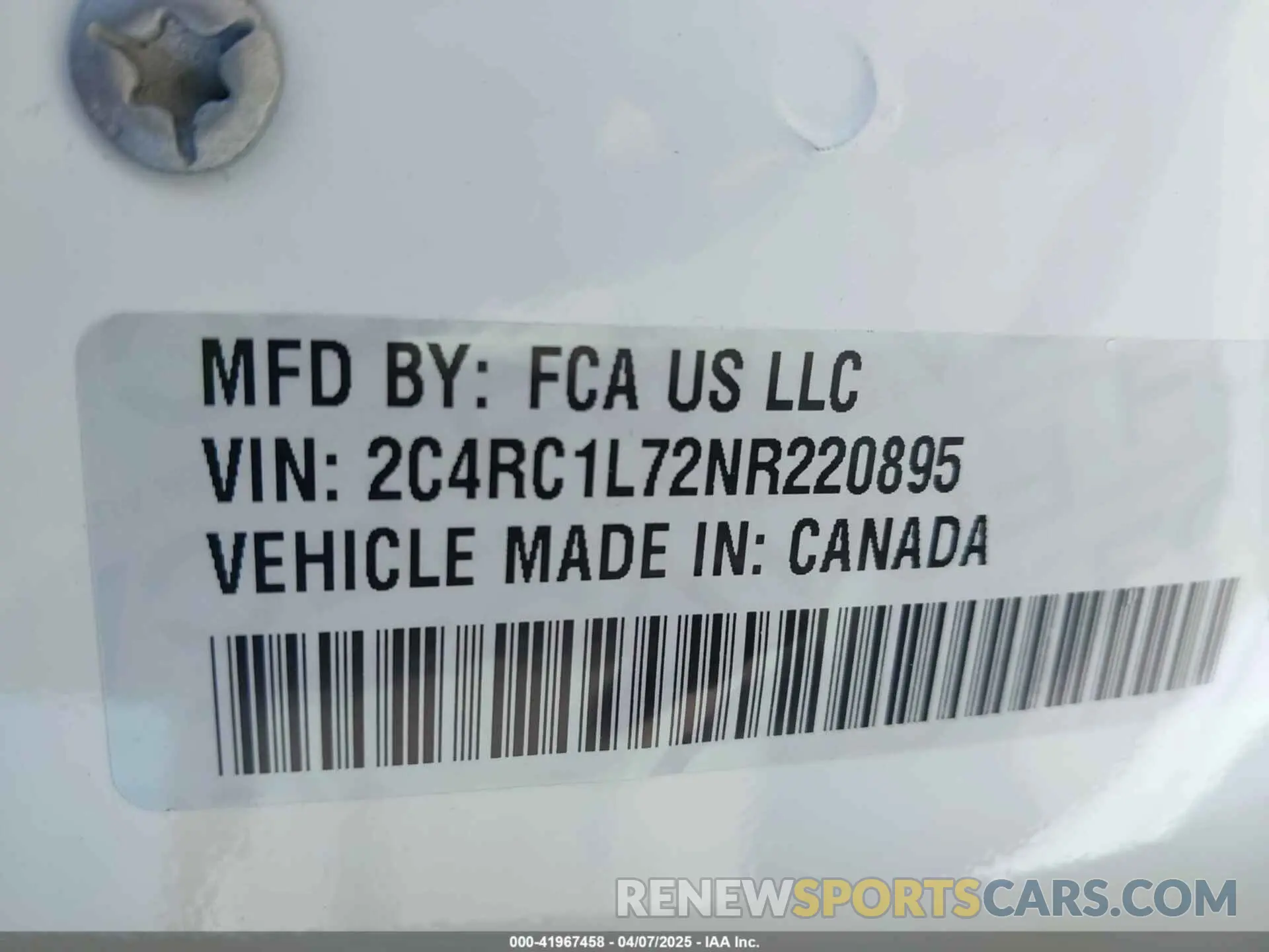 9 Photograph of a damaged car 2C4RC1L72NR220895 CHRYSLER PACIFICA HYBRID 2022
