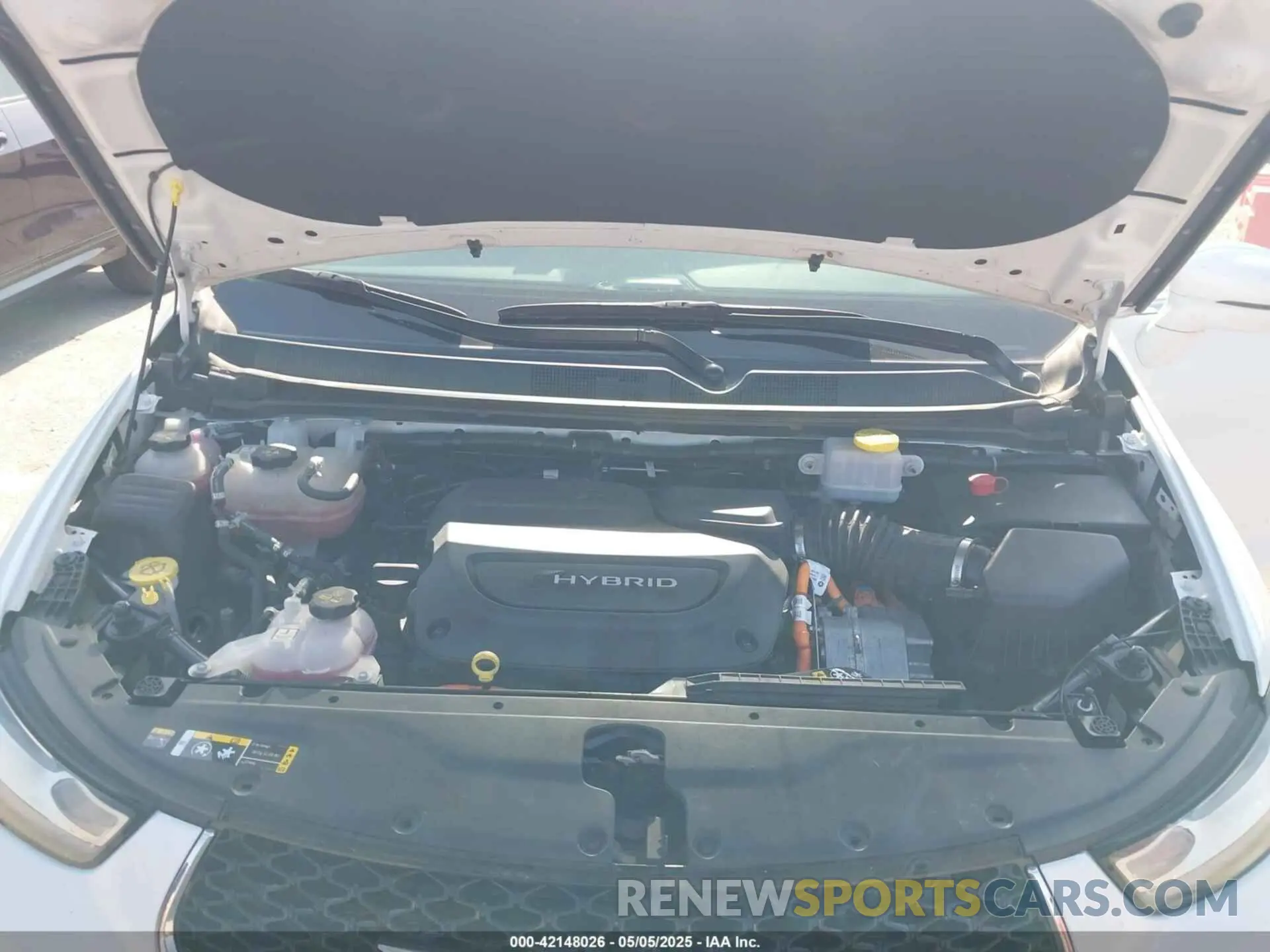10 Photograph of a damaged car 2C4RC1L73NR173849 CHRYSLER PACIFICA HYBRID 2022