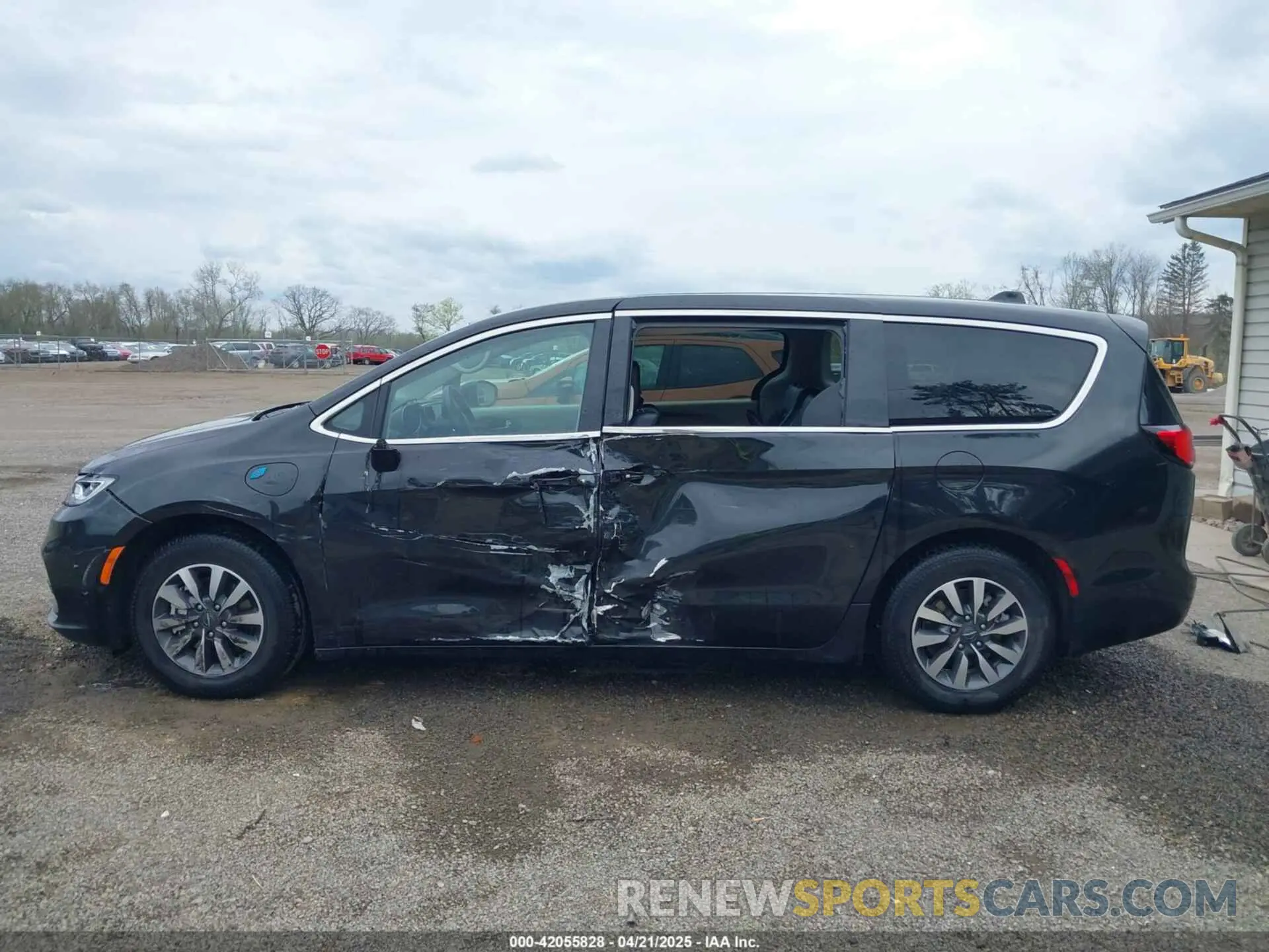 15 Photograph of a damaged car 2C4RC1L76NR120203 CHRYSLER PACIFICA HYBRID 2022