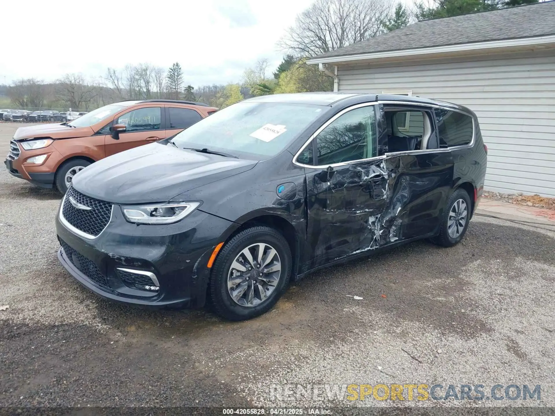 2 Photograph of a damaged car 2C4RC1L76NR120203 CHRYSLER PACIFICA HYBRID 2022