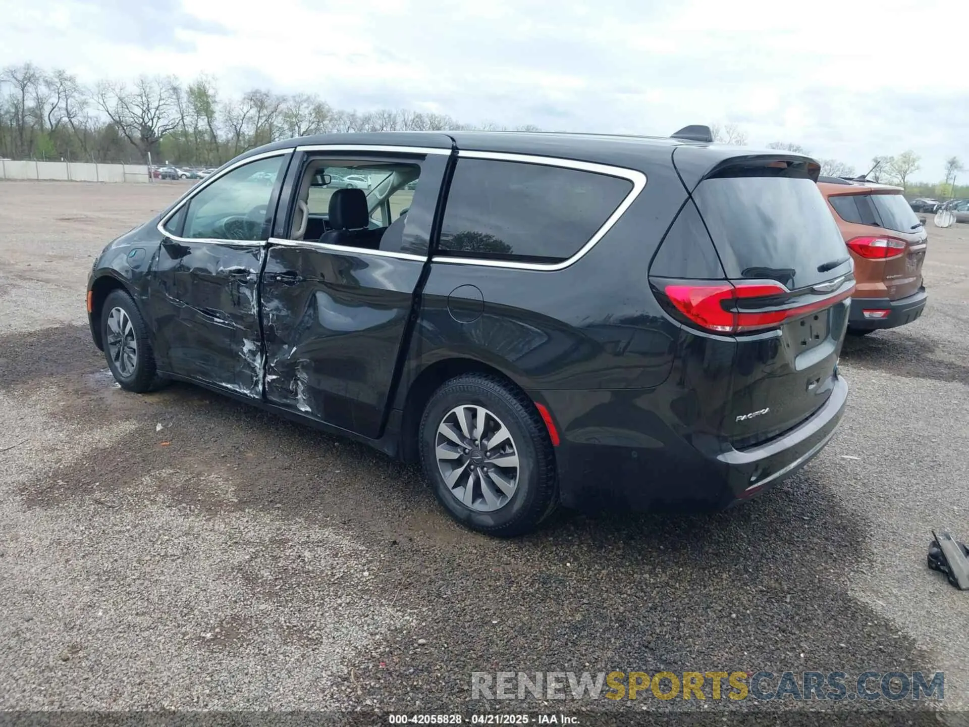 3 Photograph of a damaged car 2C4RC1L76NR120203 CHRYSLER PACIFICA HYBRID 2022