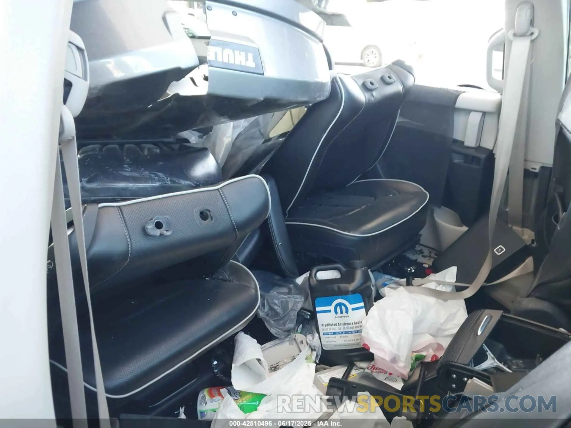 8 Photograph of a damaged car 2C4RC1S70NR180141 CHRYSLER PACIFICA HYBRID 2022