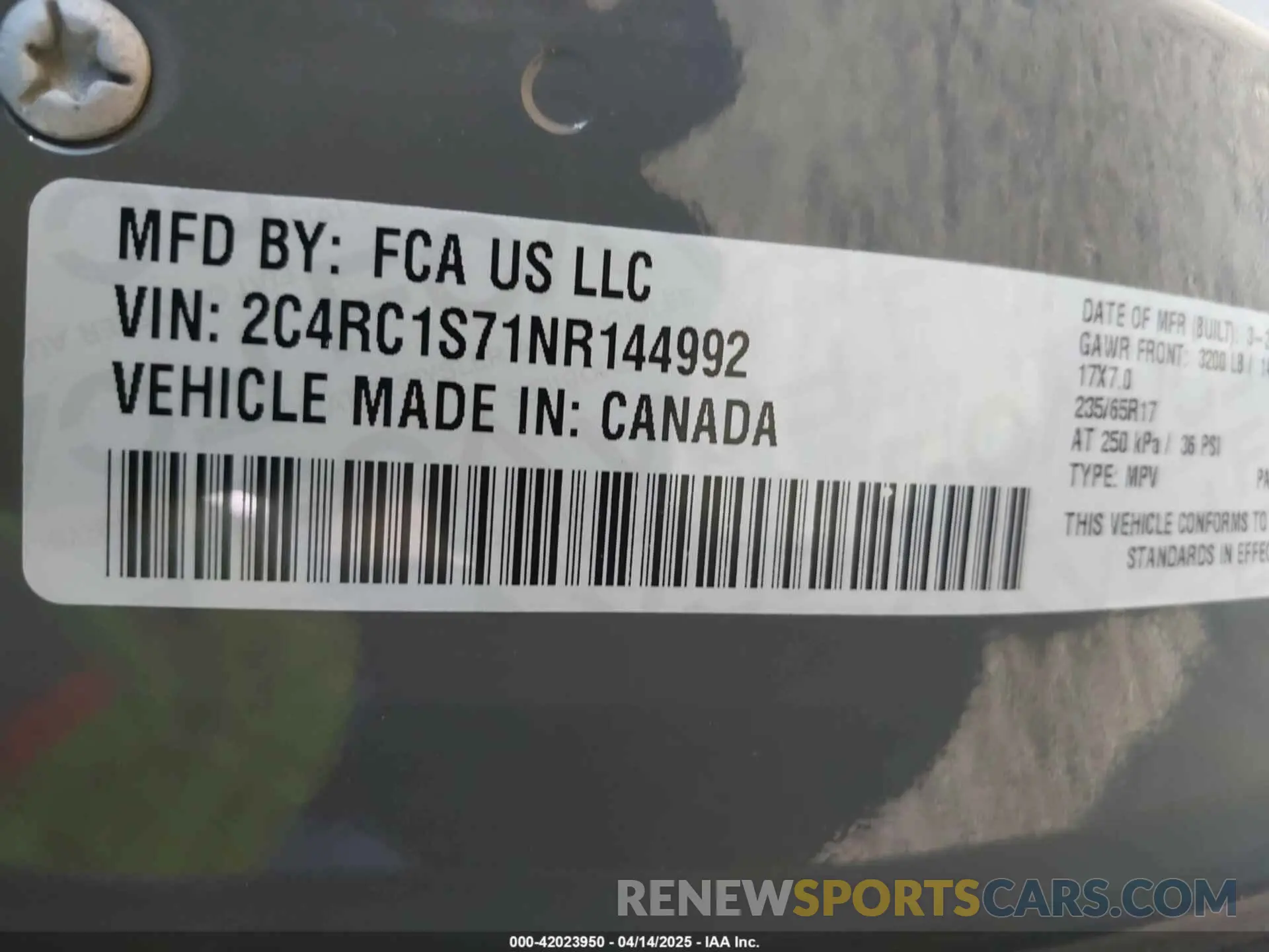 9 Photograph of a damaged car 2C4RC1S71NR144992 CHRYSLER PACIFICA HYBRID 2022