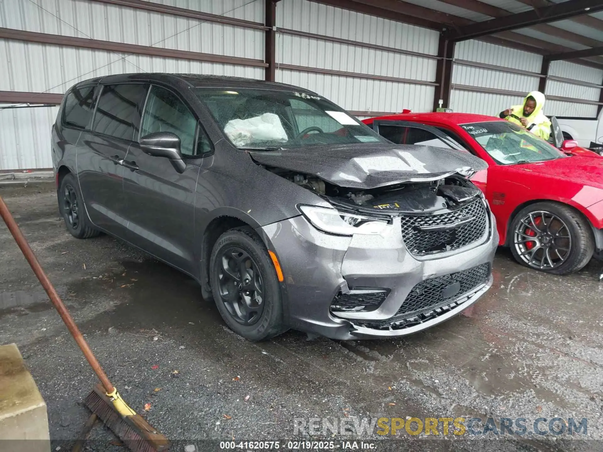 1 Photograph of a damaged car 2C4RC1S73NR190002 CHRYSLER PACIFICA HYBRID 2022