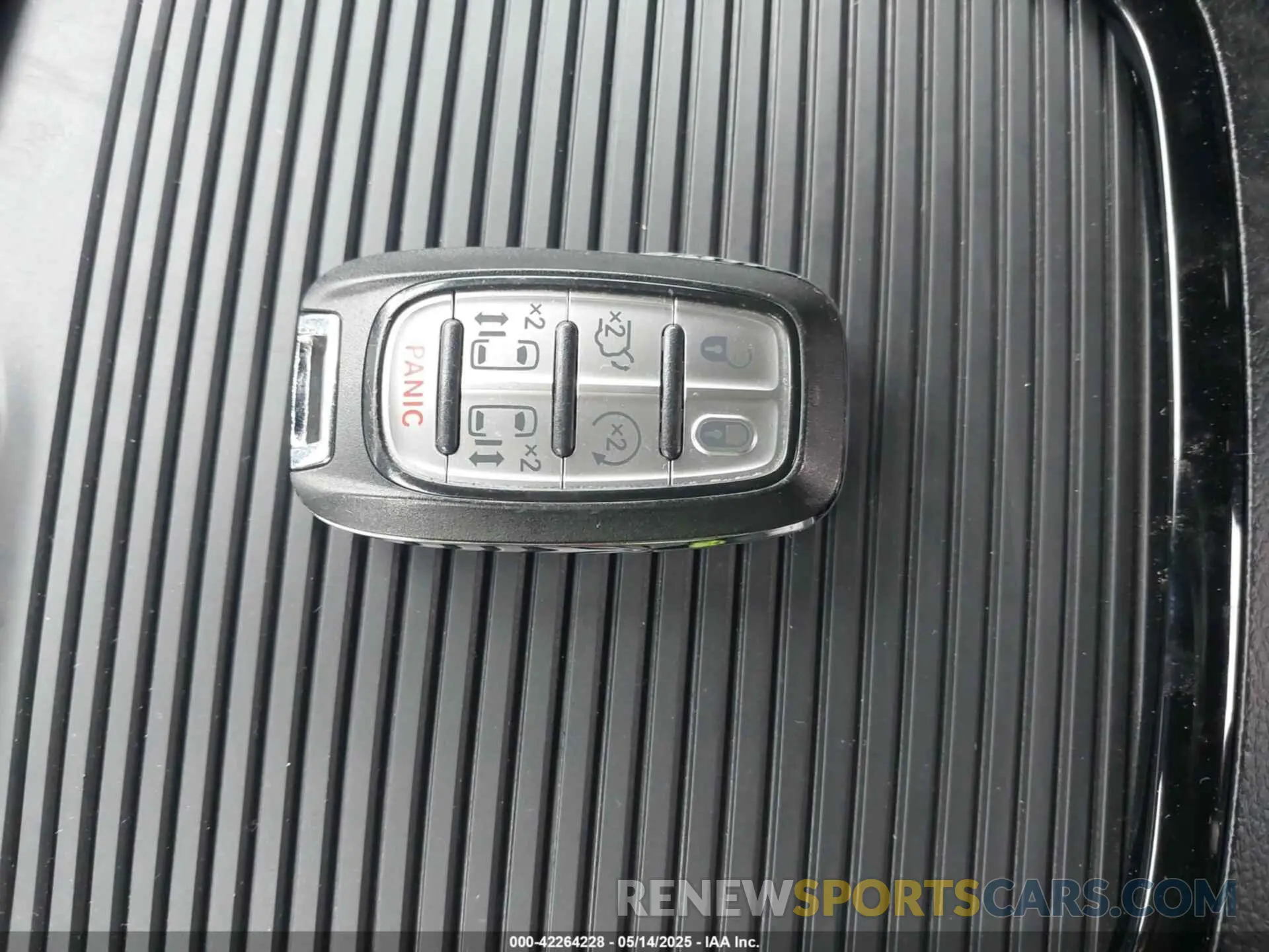 11 Photograph of a damaged car 2C4RC1S74NR212475 CHRYSLER PACIFICA HYBRID 2022