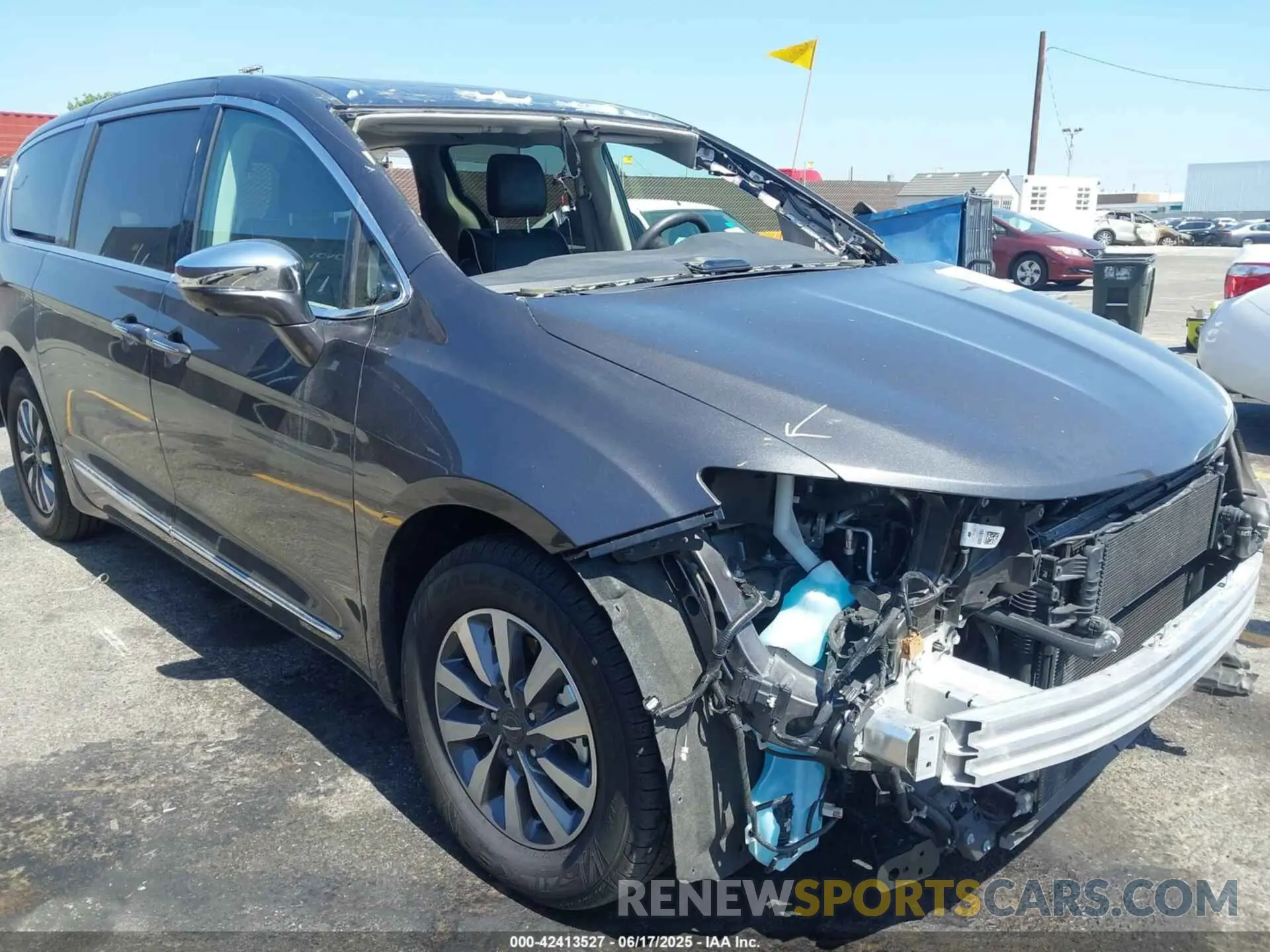 1 Photograph of a damaged car 2C4RC1S76NR135530 CHRYSLER PACIFICA HYBRID 2022
