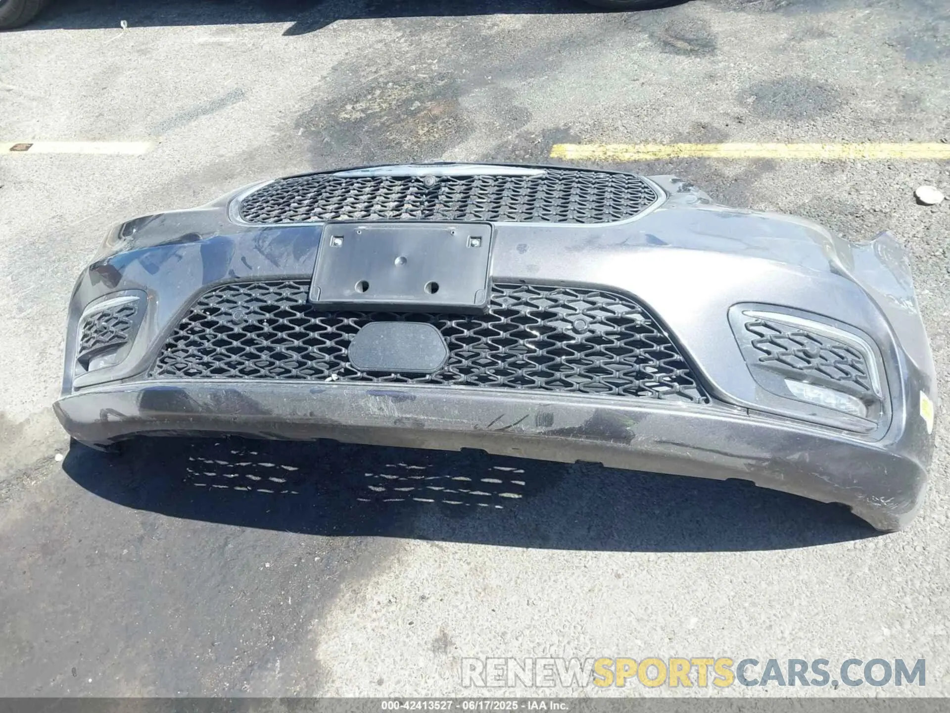 12 Photograph of a damaged car 2C4RC1S76NR135530 CHRYSLER PACIFICA HYBRID 2022