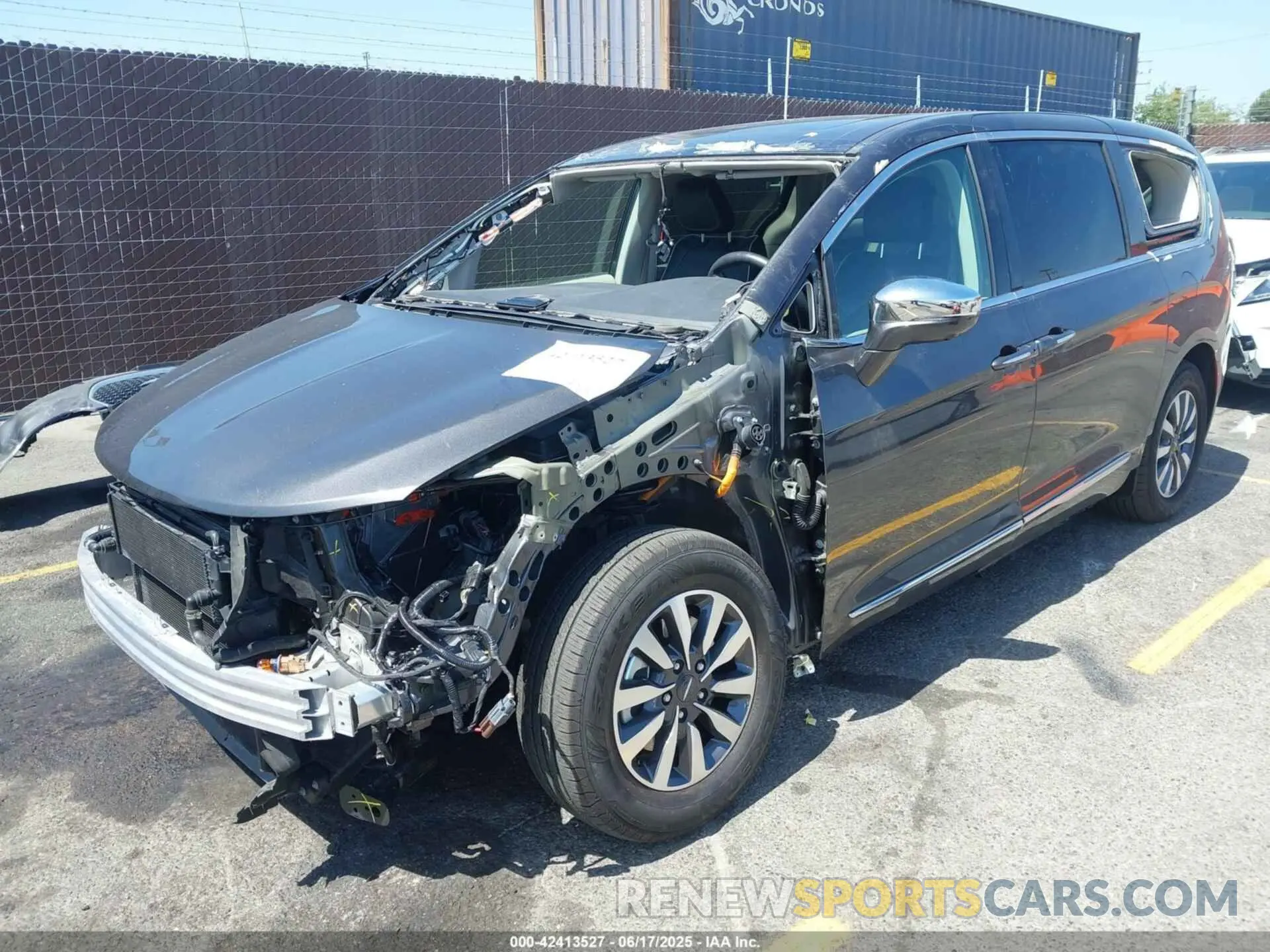 2 Photograph of a damaged car 2C4RC1S76NR135530 CHRYSLER PACIFICA HYBRID 2022