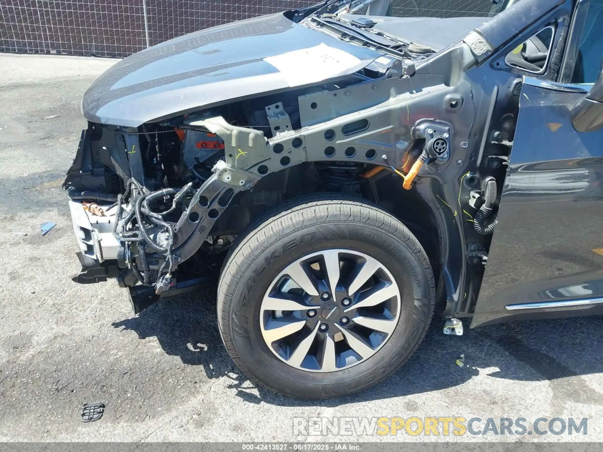 6 Photograph of a damaged car 2C4RC1S76NR135530 CHRYSLER PACIFICA HYBRID 2022