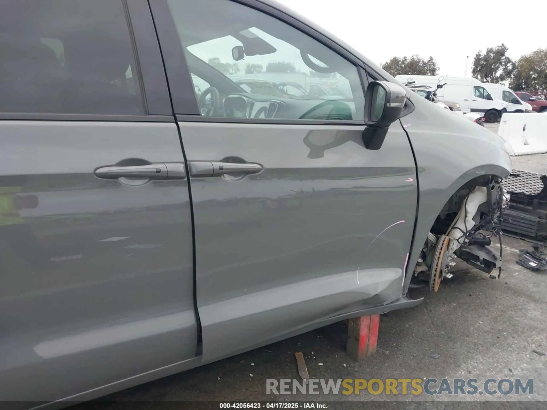 18 Photograph of a damaged car 2C4RC1L71PR584485 CHRYSLER PACIFICA HYBRID 2023