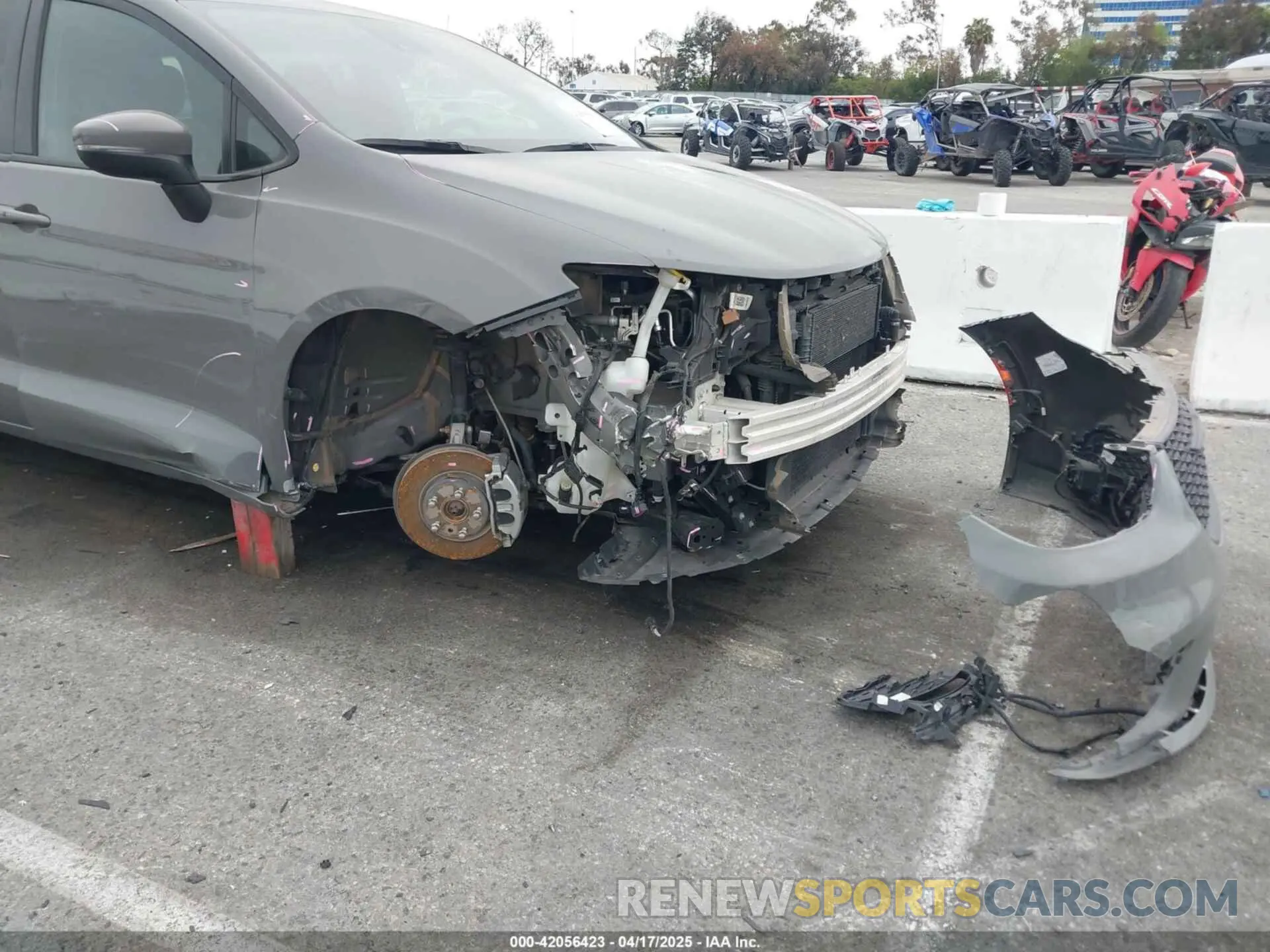 6 Photograph of a damaged car 2C4RC1L71PR584485 CHRYSLER PACIFICA HYBRID 2023