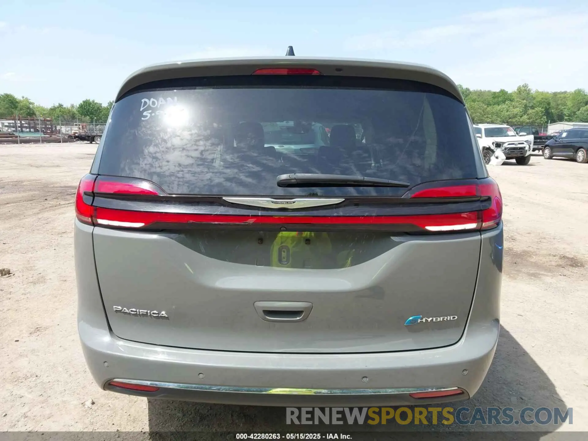 16 Photograph of a damaged car 2C4RC1L73PR522988 CHRYSLER PACIFICA HYBRID 2023