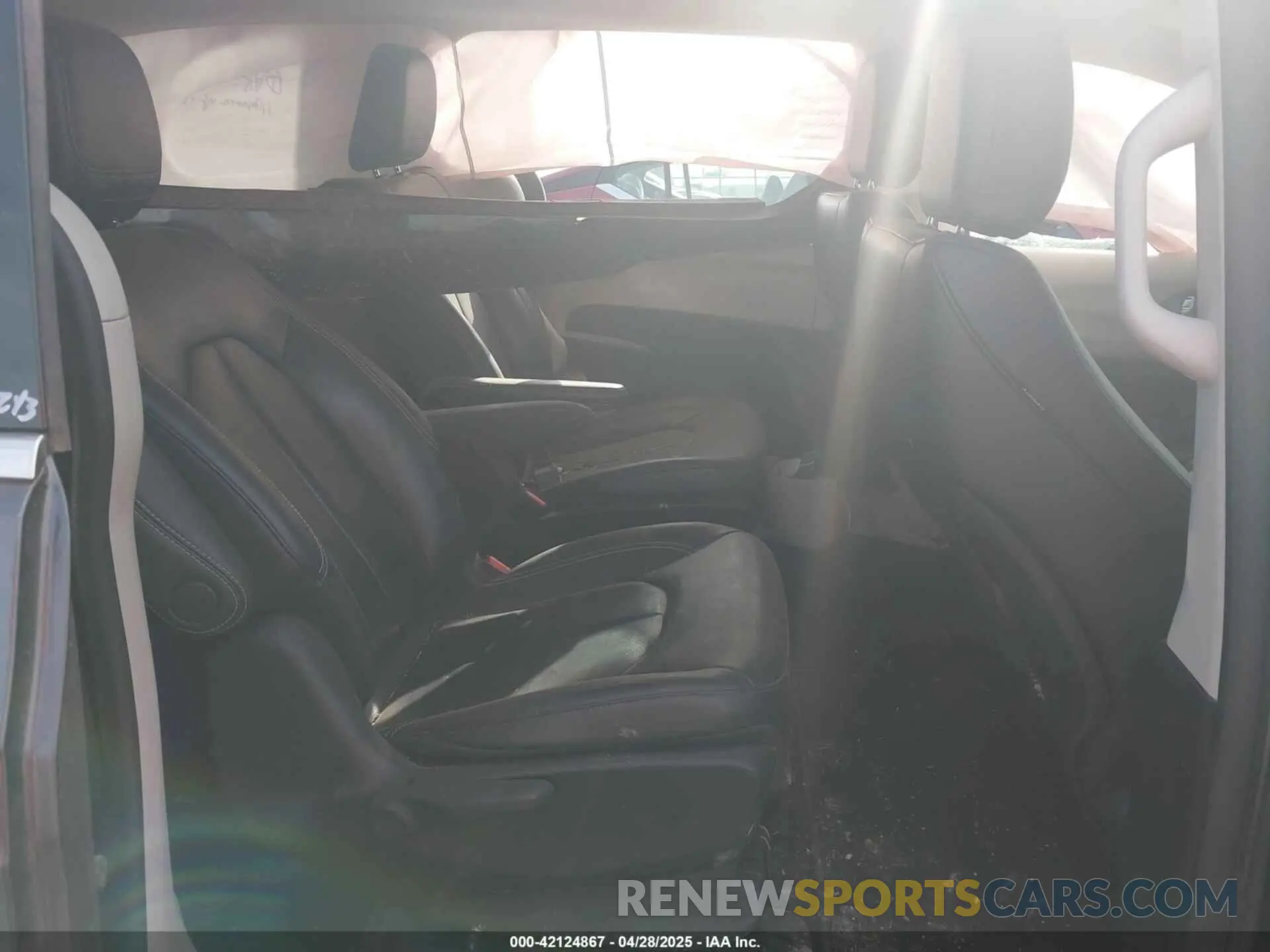 8 Photograph of a damaged car 2C4RC1L73PR598923 CHRYSLER PACIFICA HYBRID 2023