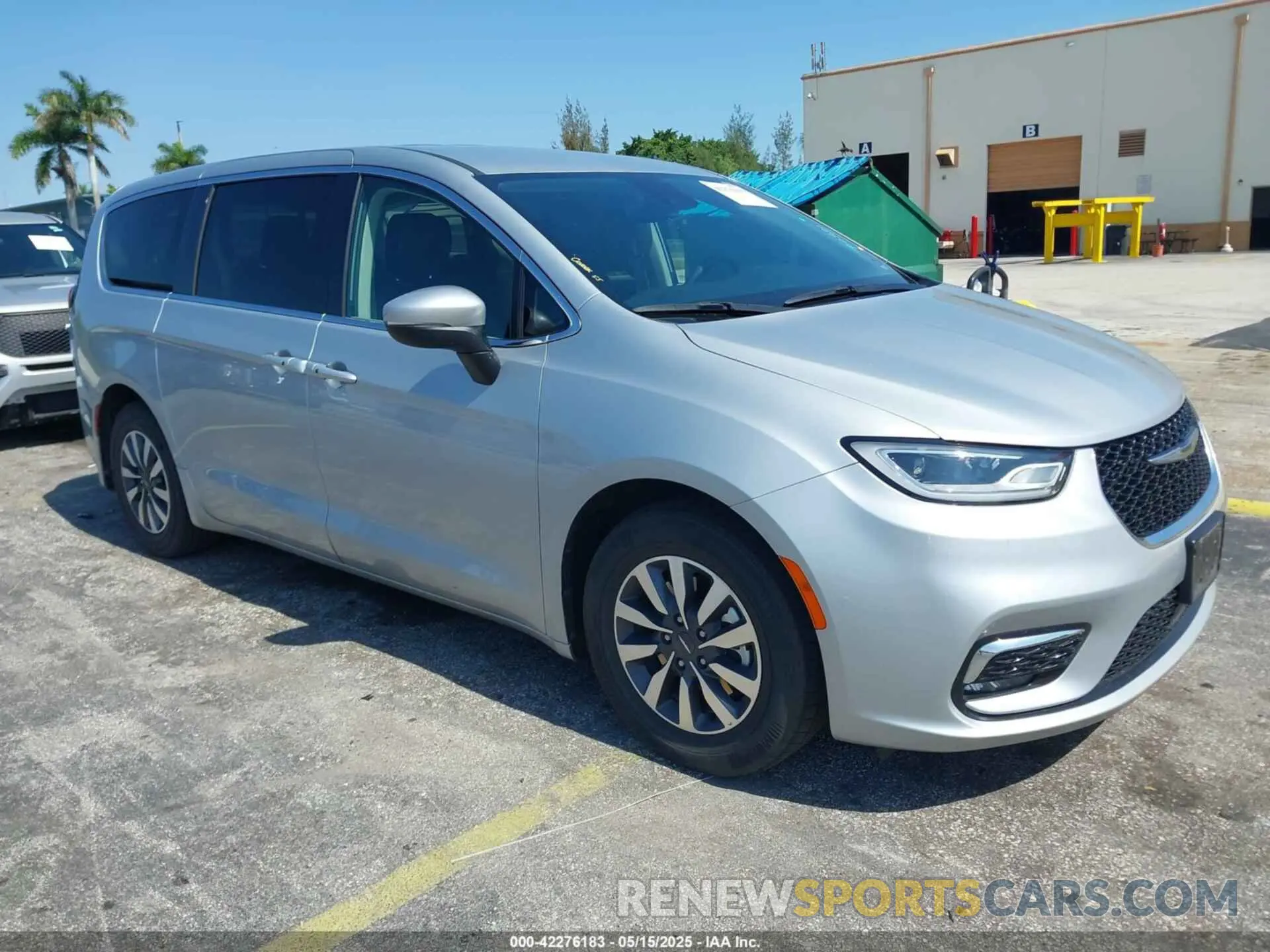 1 Photograph of a damaged car 2C4RC1L73PR599182 CHRYSLER PACIFICA HYBRID 2023