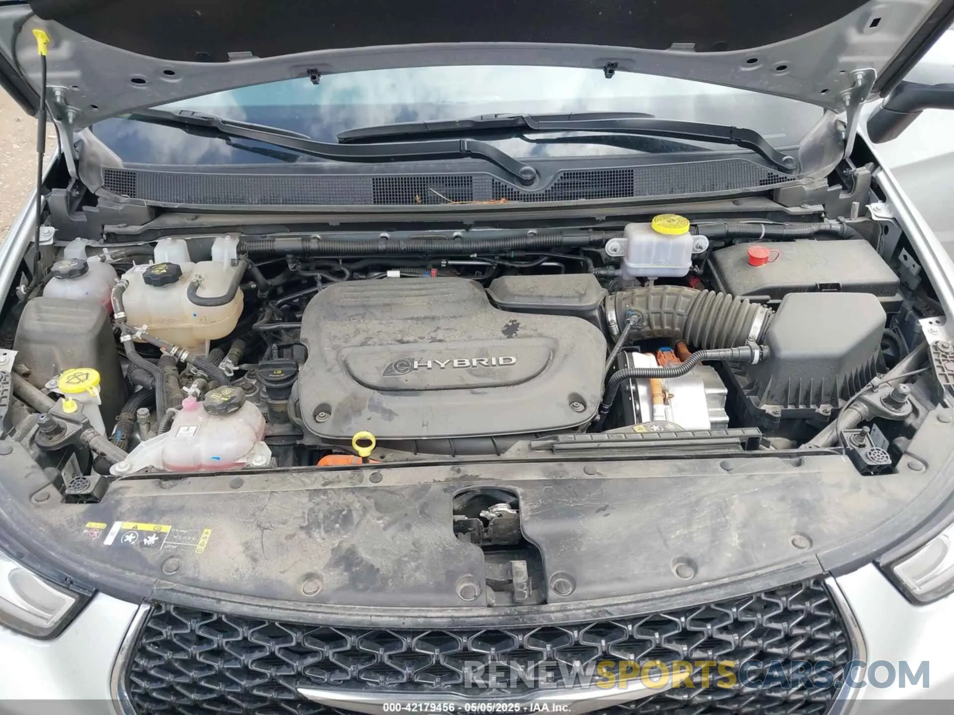 10 Photograph of a damaged car 2C4RC1L73PR626350 CHRYSLER PACIFICA HYBRID 2023