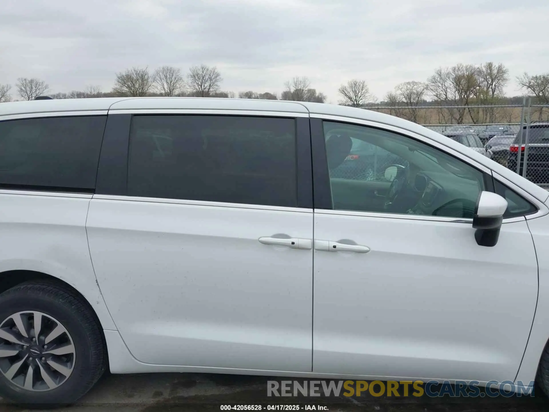 14 Photograph of a damaged car 2C4RC1L74PR540870 CHRYSLER PACIFICA HYBRID 2023