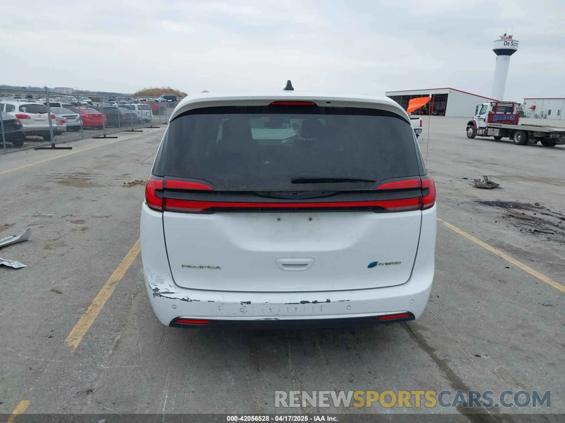 17 Photograph of a damaged car 2C4RC1L74PR540870 CHRYSLER PACIFICA HYBRID 2023