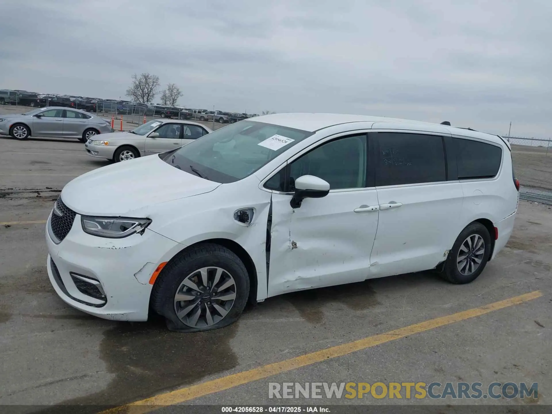 18 Photograph of a damaged car 2C4RC1L74PR540870 CHRYSLER PACIFICA HYBRID 2023