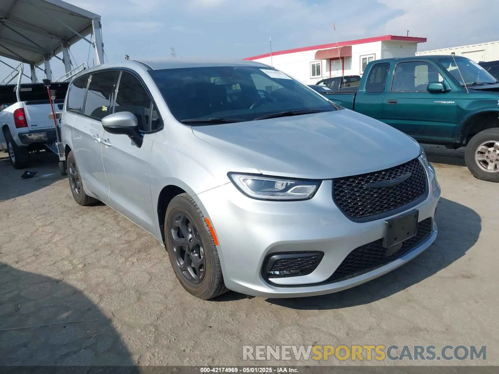 1 Photograph of a damaged car 2C4RC1L74PR593522 CHRYSLER PACIFICA HYBRID 2023