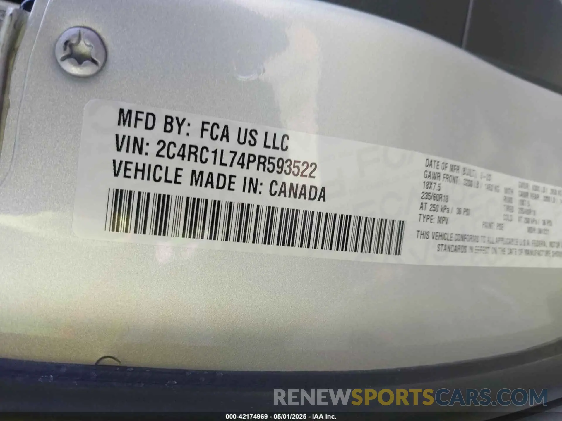 9 Photograph of a damaged car 2C4RC1L74PR593522 CHRYSLER PACIFICA HYBRID 2023