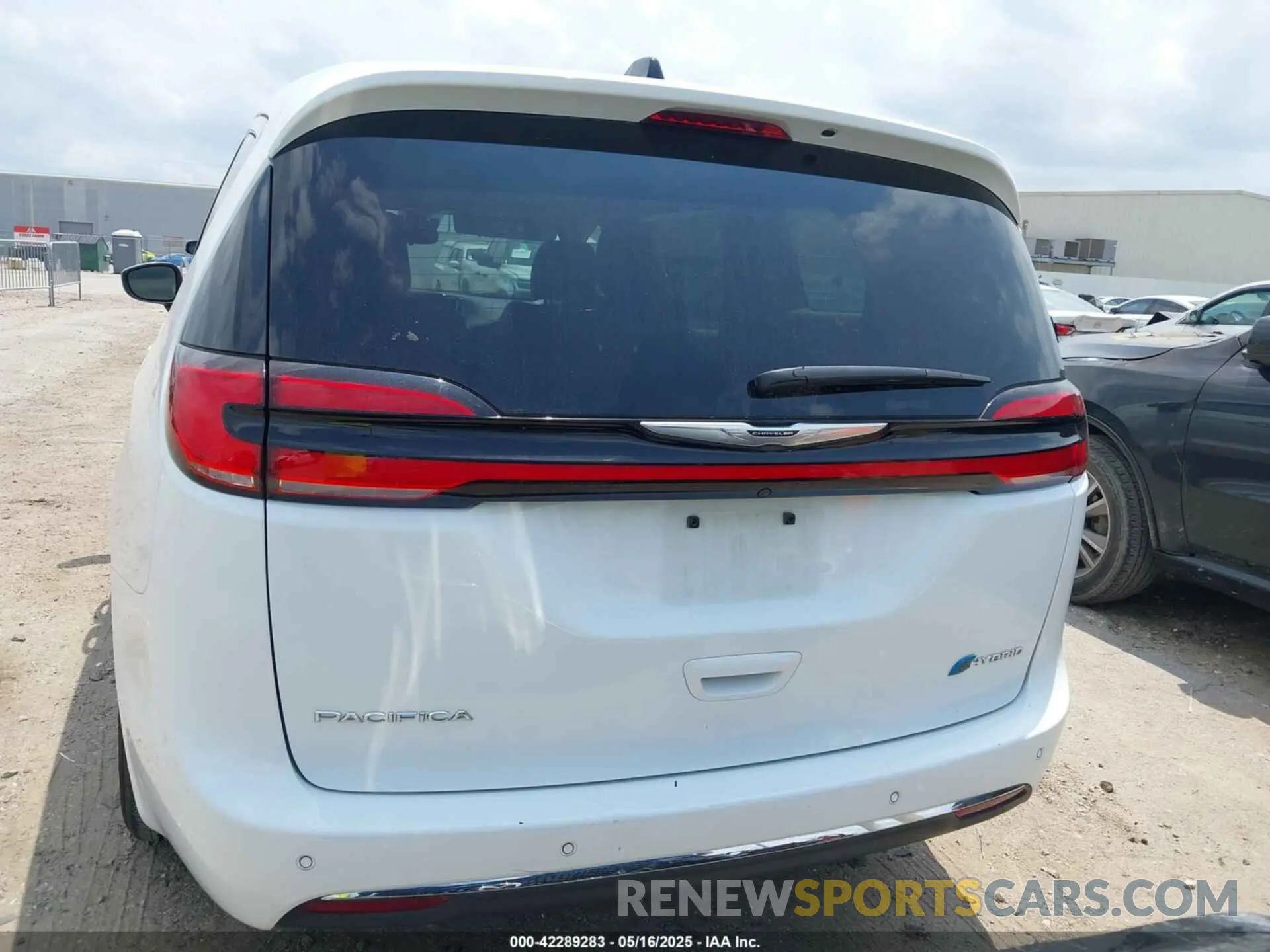 16 Photograph of a damaged car 2C4RC1L76PR618422 CHRYSLER PACIFICA HYBRID 2023