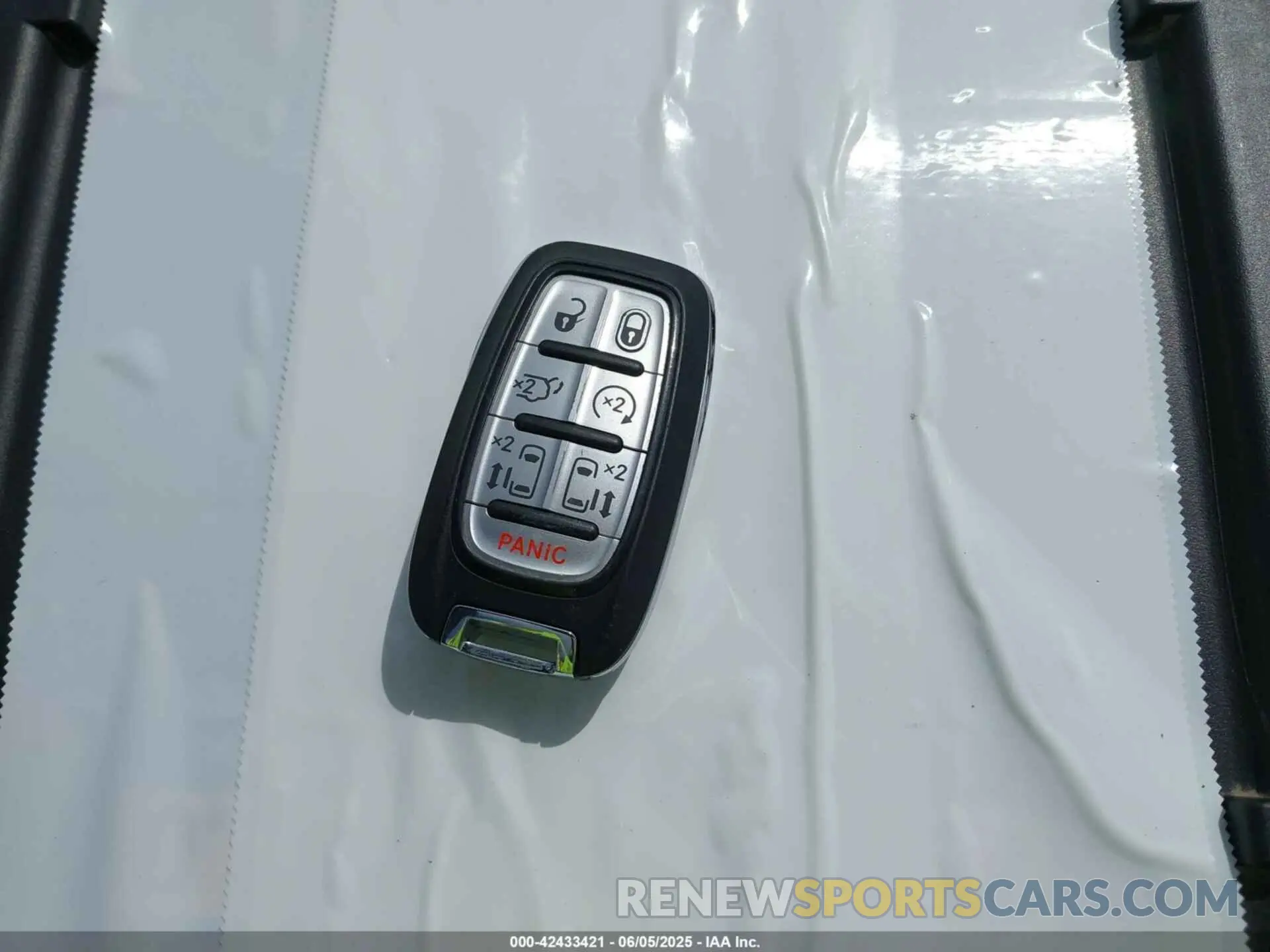 11 Photograph of a damaged car 2C4RC1L77PR541513 CHRYSLER PACIFICA HYBRID 2023
