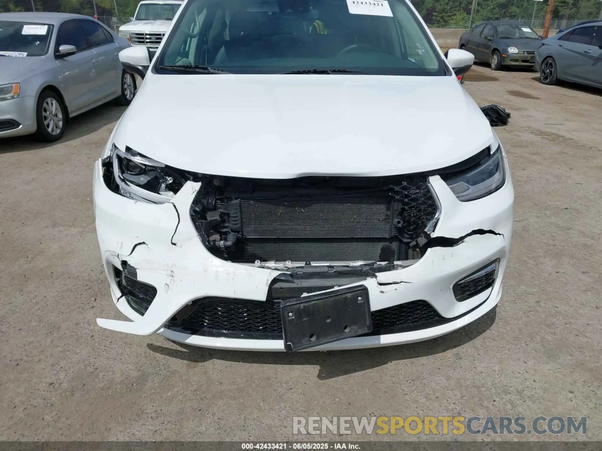 6 Photograph of a damaged car 2C4RC1L77PR541513 CHRYSLER PACIFICA HYBRID 2023