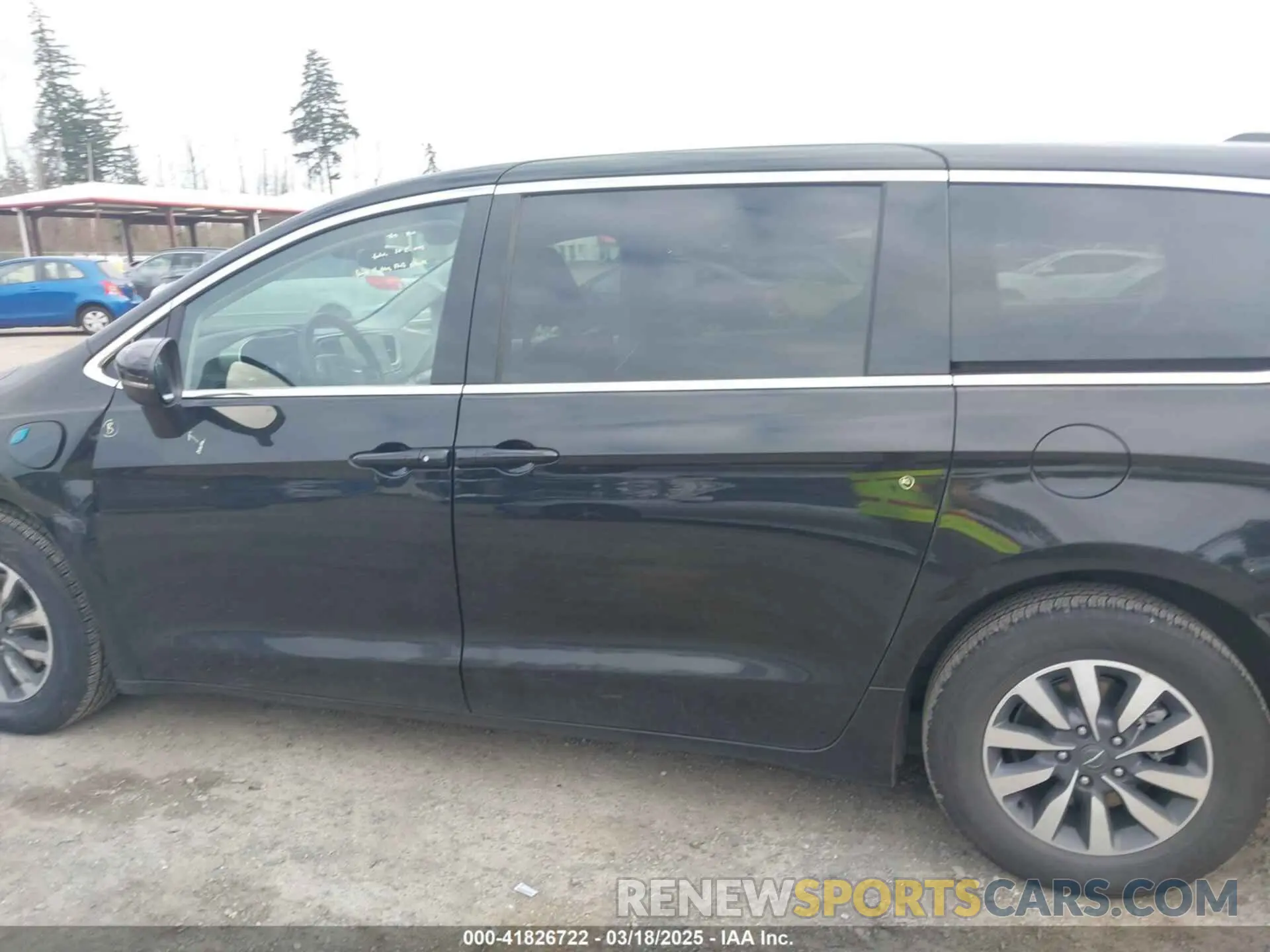 14 Photograph of a damaged car 2C4RC1L77PR631079 CHRYSLER PACIFICA HYBRID 2023