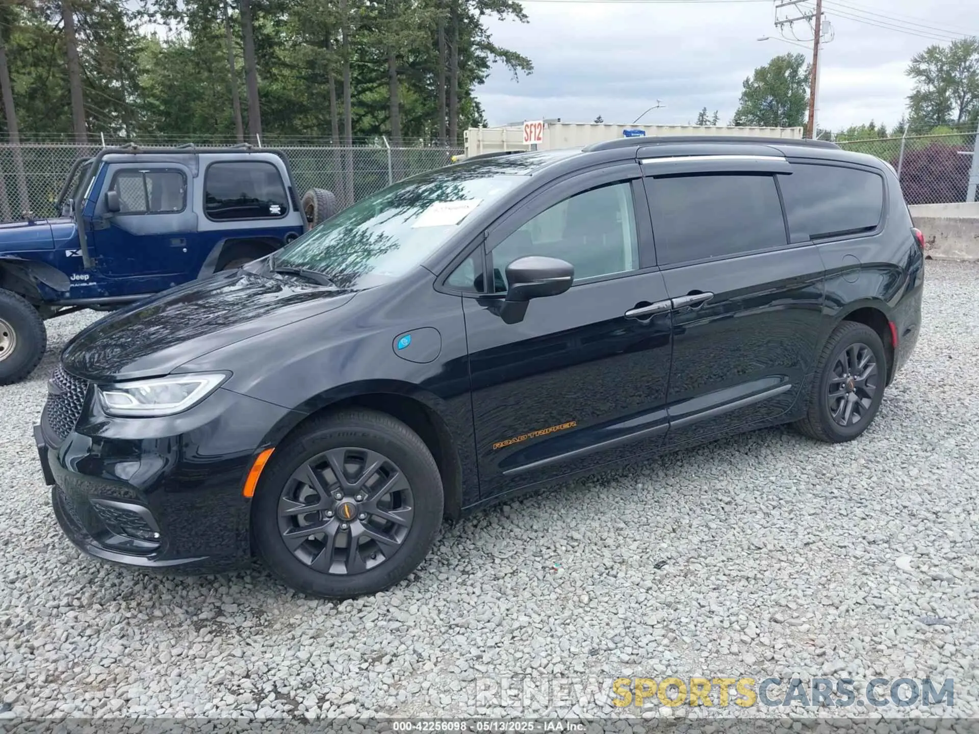 2 Photograph of a damaged car 2C4RC1L7XPR589068 CHRYSLER PACIFICA HYBRID 2023